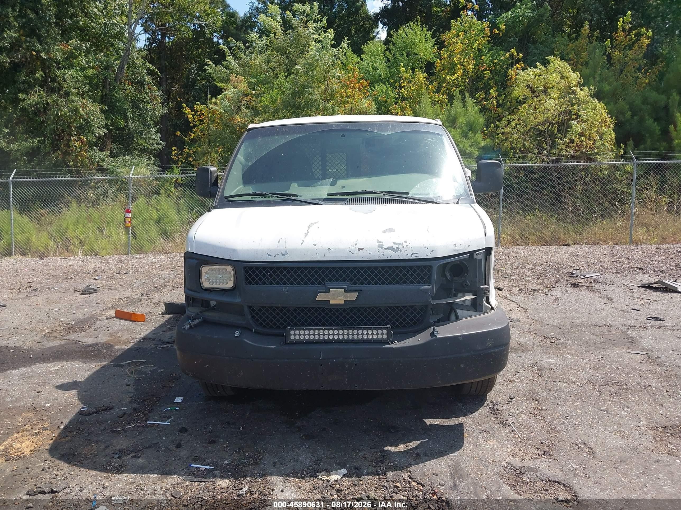 2012 Chevrolet Express 1500 Work Van White vin: 1GCSGAFXXC1144653