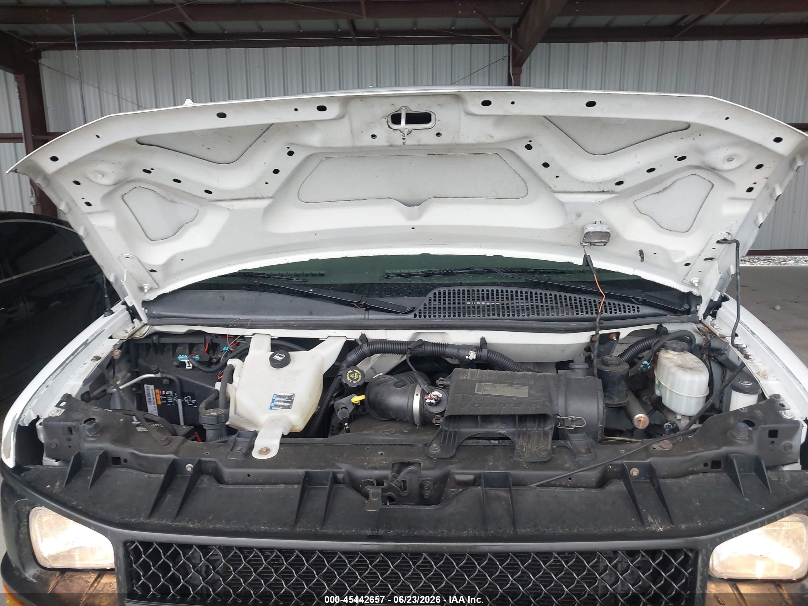 2012 Chevrolet Express 1500 Work Van White vin: 1GCSGAFXXC1186515