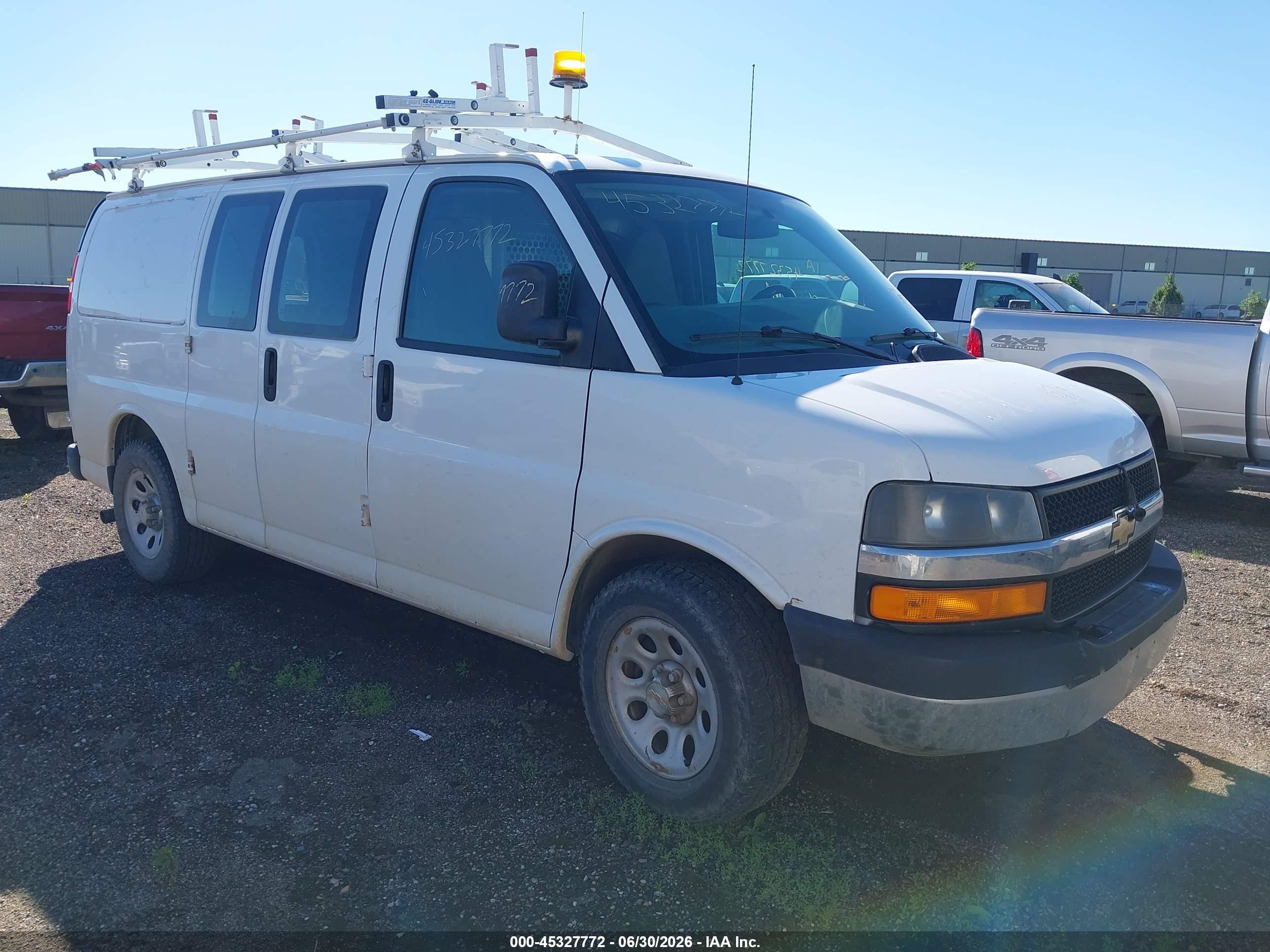 2013 Chevrolet Express 1500 Work Van Белый vin: 1GCSHAF43D1176154