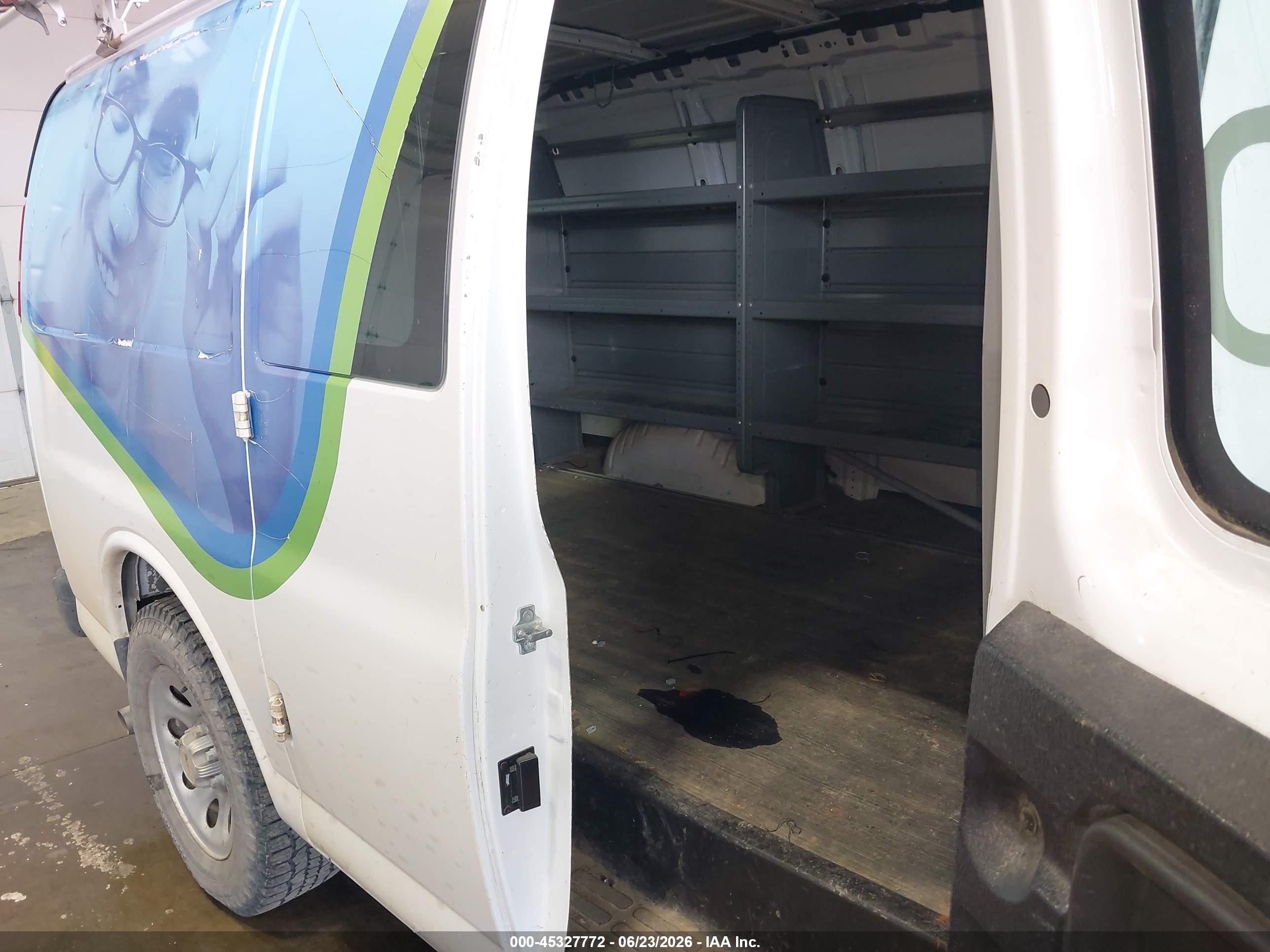 2013 Chevrolet Express 1500 Work Van Белый vin: 1GCSHAF43D1176154