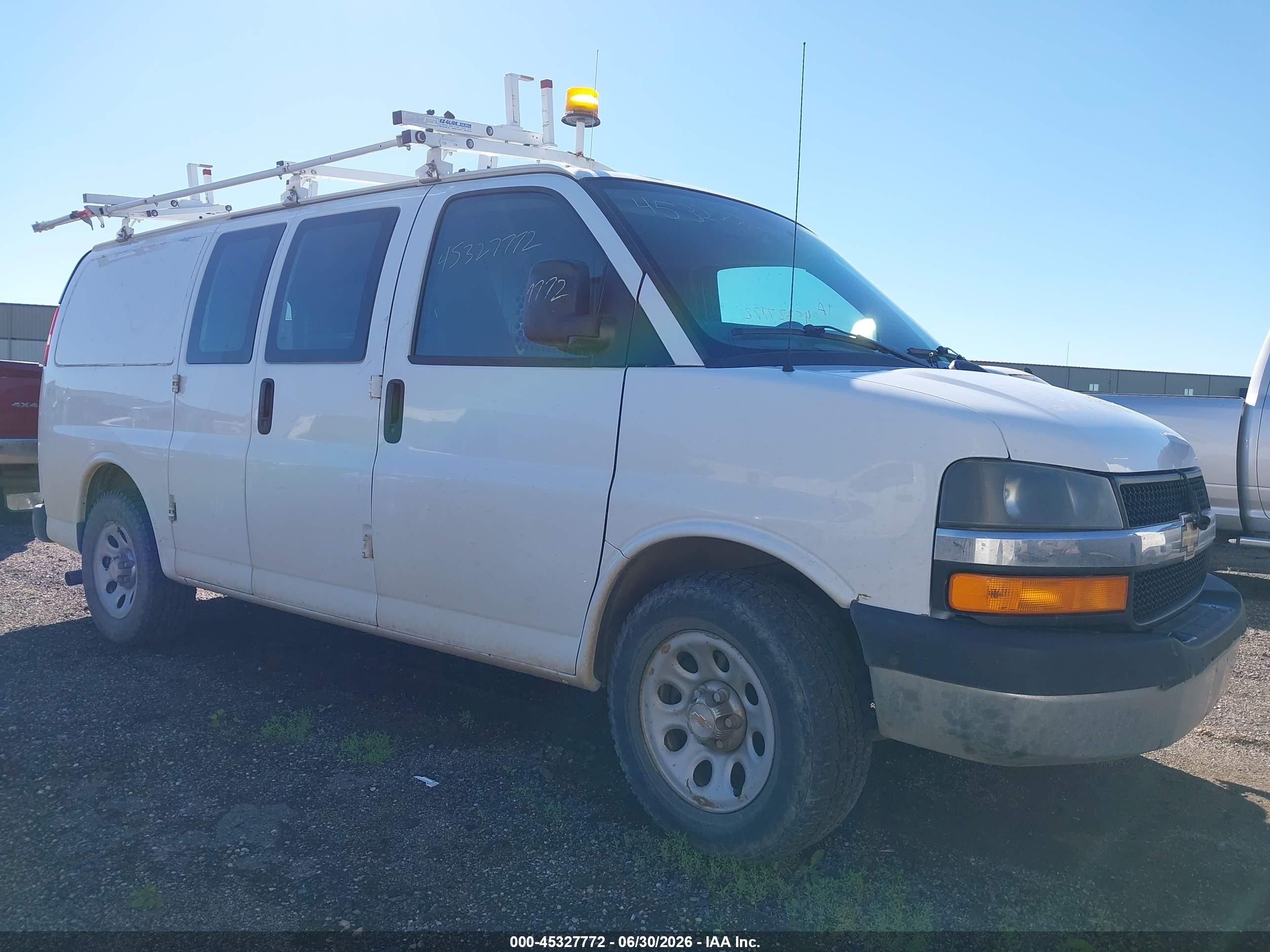 2013 Chevrolet Express 1500 Work Van Белый vin: 1GCSHAF43D1176154