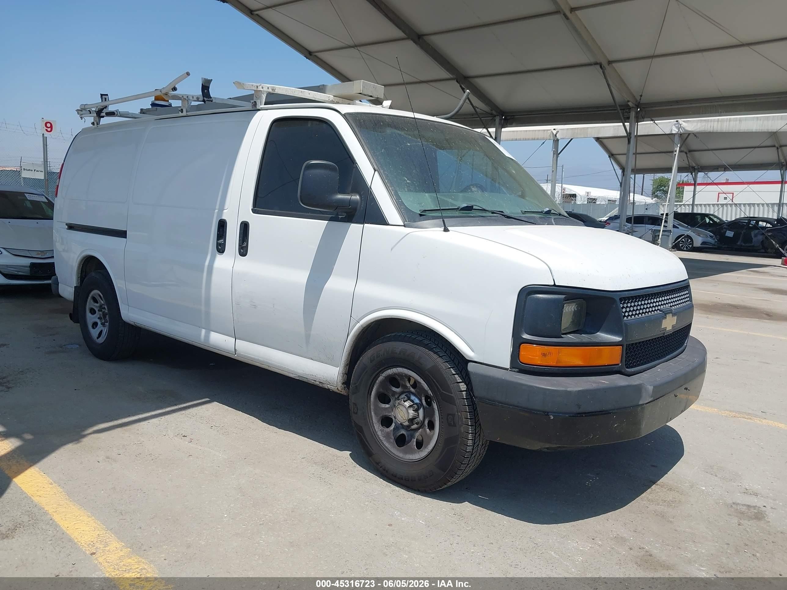 2012 Chevrolet Express 1500 Work Van White vin: 1GCSHAF44C1145767