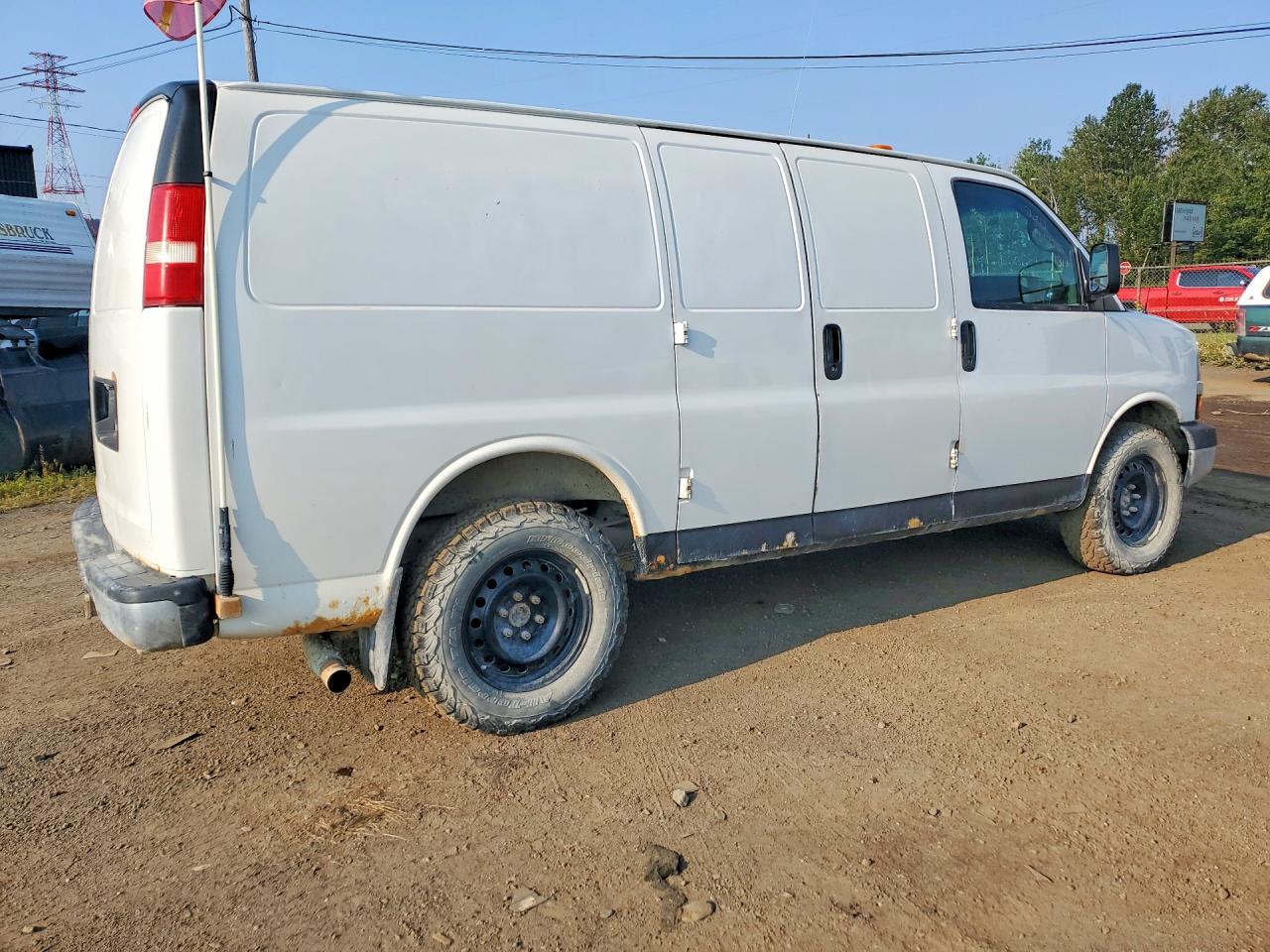 2012 Chevrolet Express G1500 White vin: 1GCSHAF48C1122444