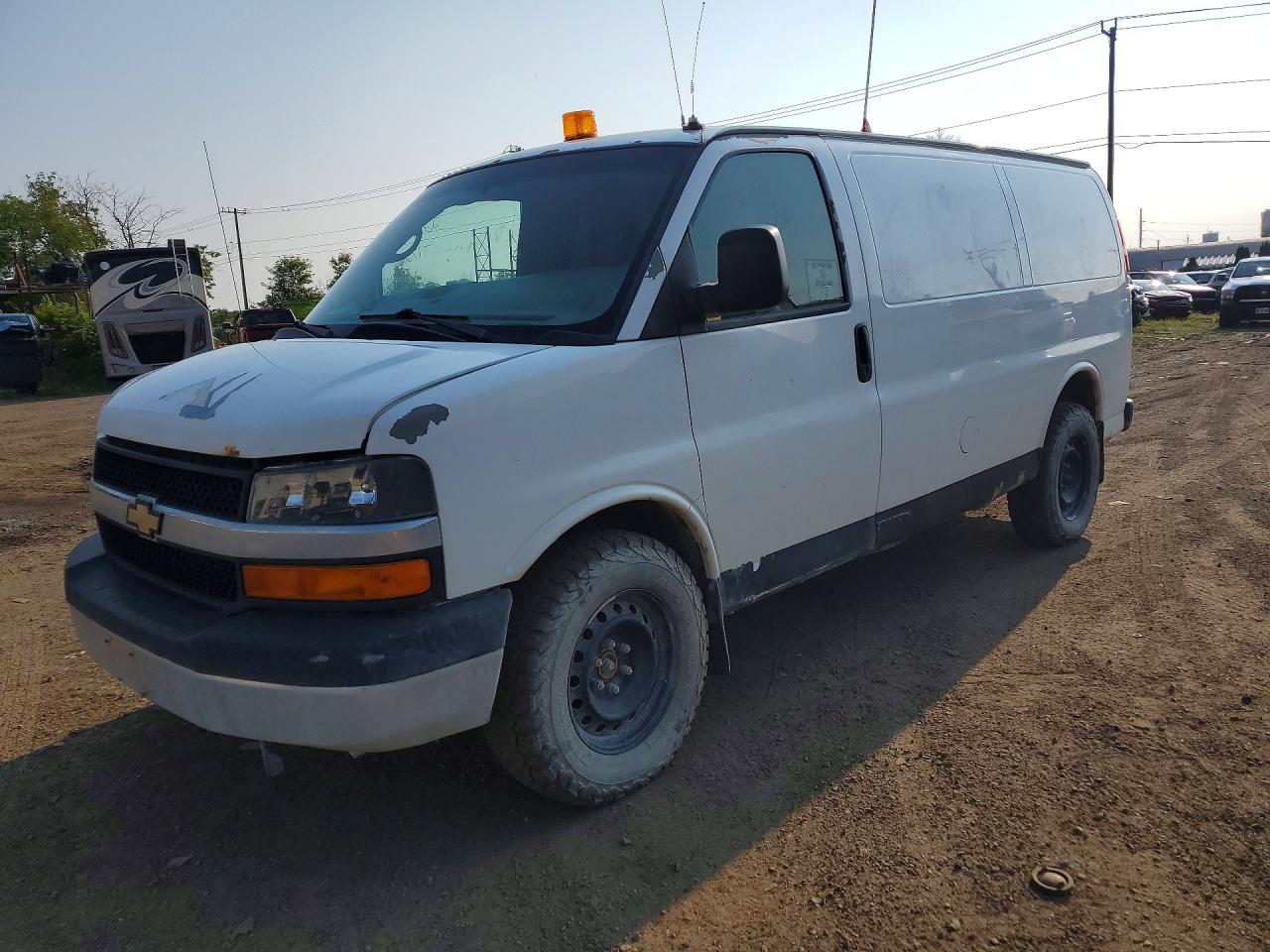 2012 Chevrolet Express G1500 White vin: 1GCSHAF48C1122444