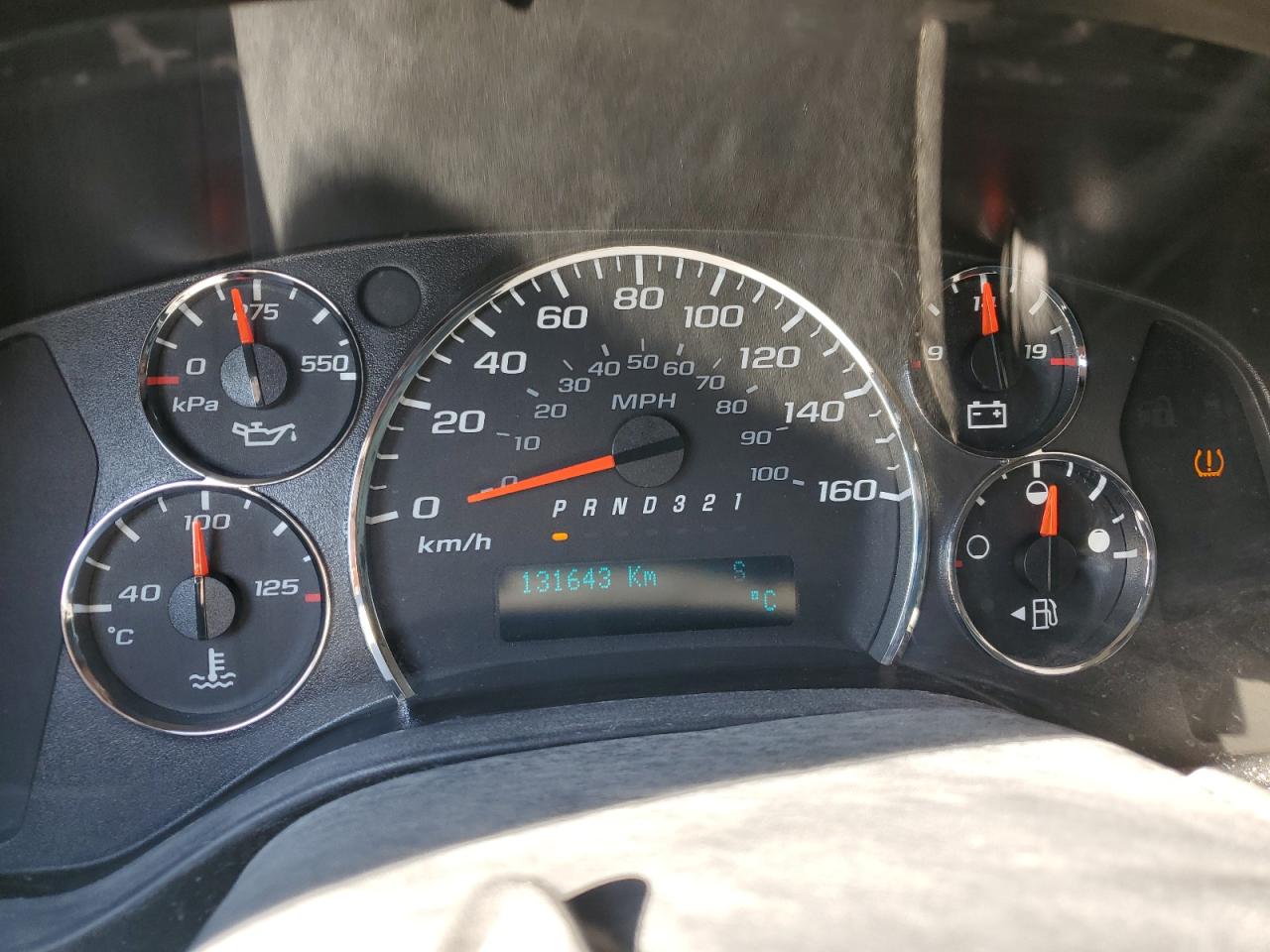 2012 Chevrolet Express G1500 White vin: 1GCSHAF48C1122444 Damage: Warning - Tire Pressure, On, Unacceptable