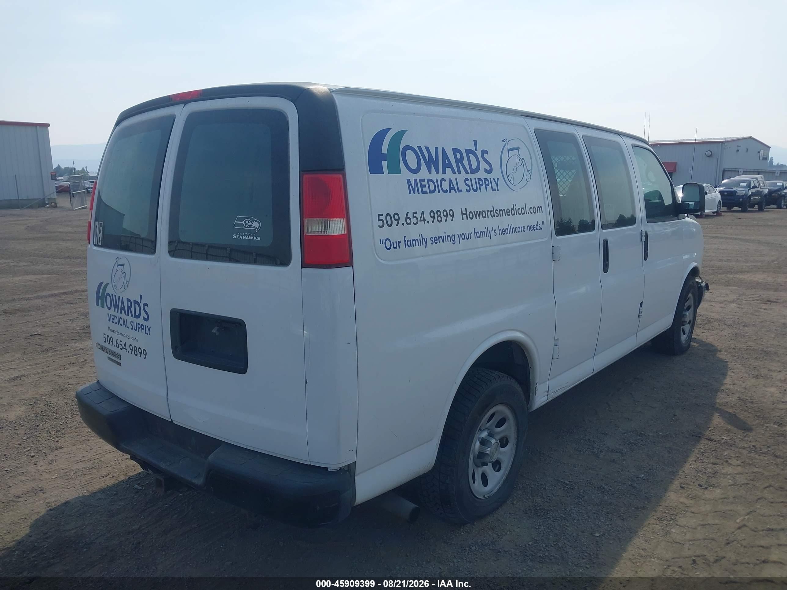 2012 Chevrolet Express 1500 Work Van White vin: 1GCSHAF48C1183003