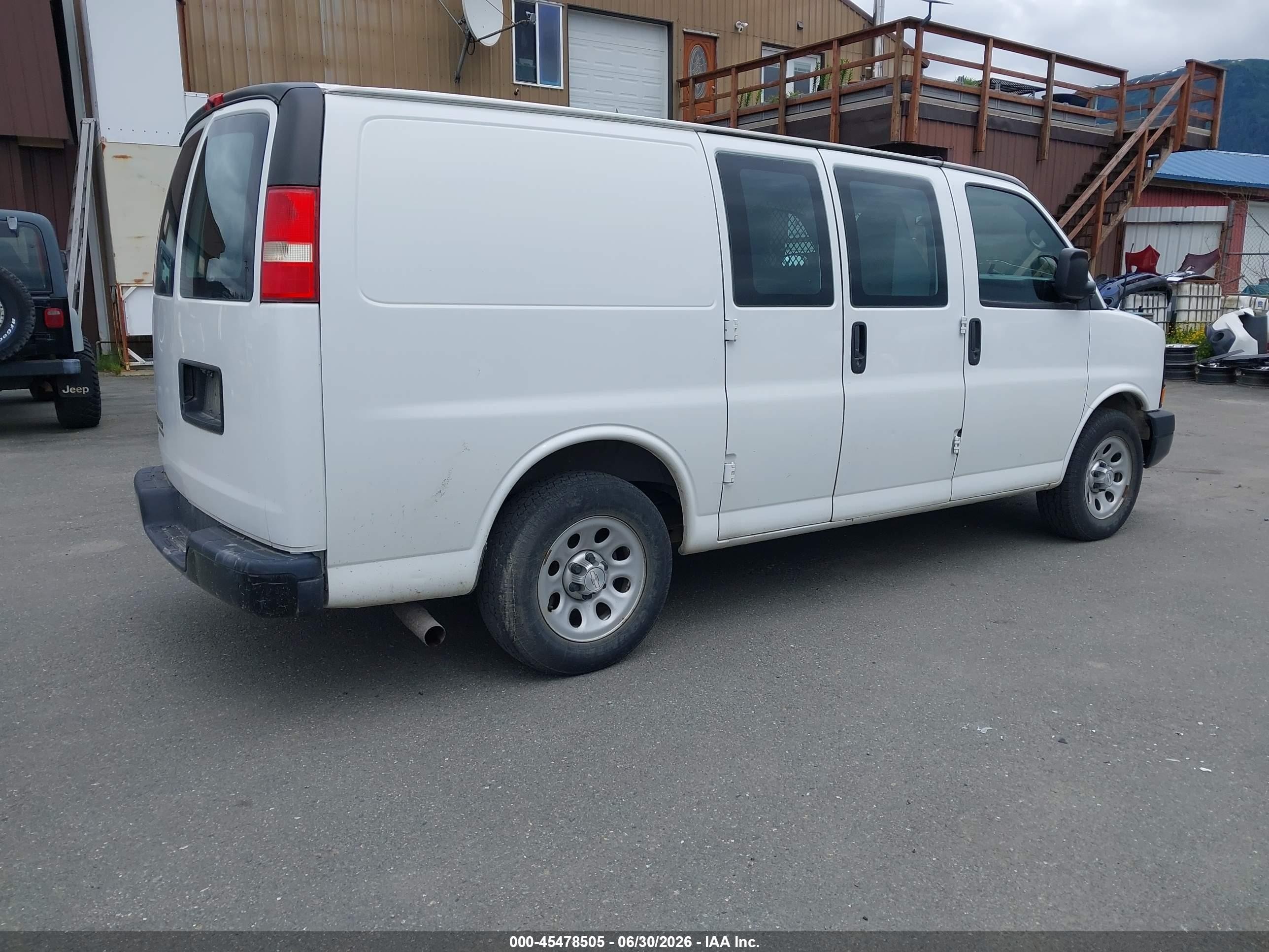2014 Chevrolet Express 1500 Work Van White vin: 1GCSHAF48E1187121