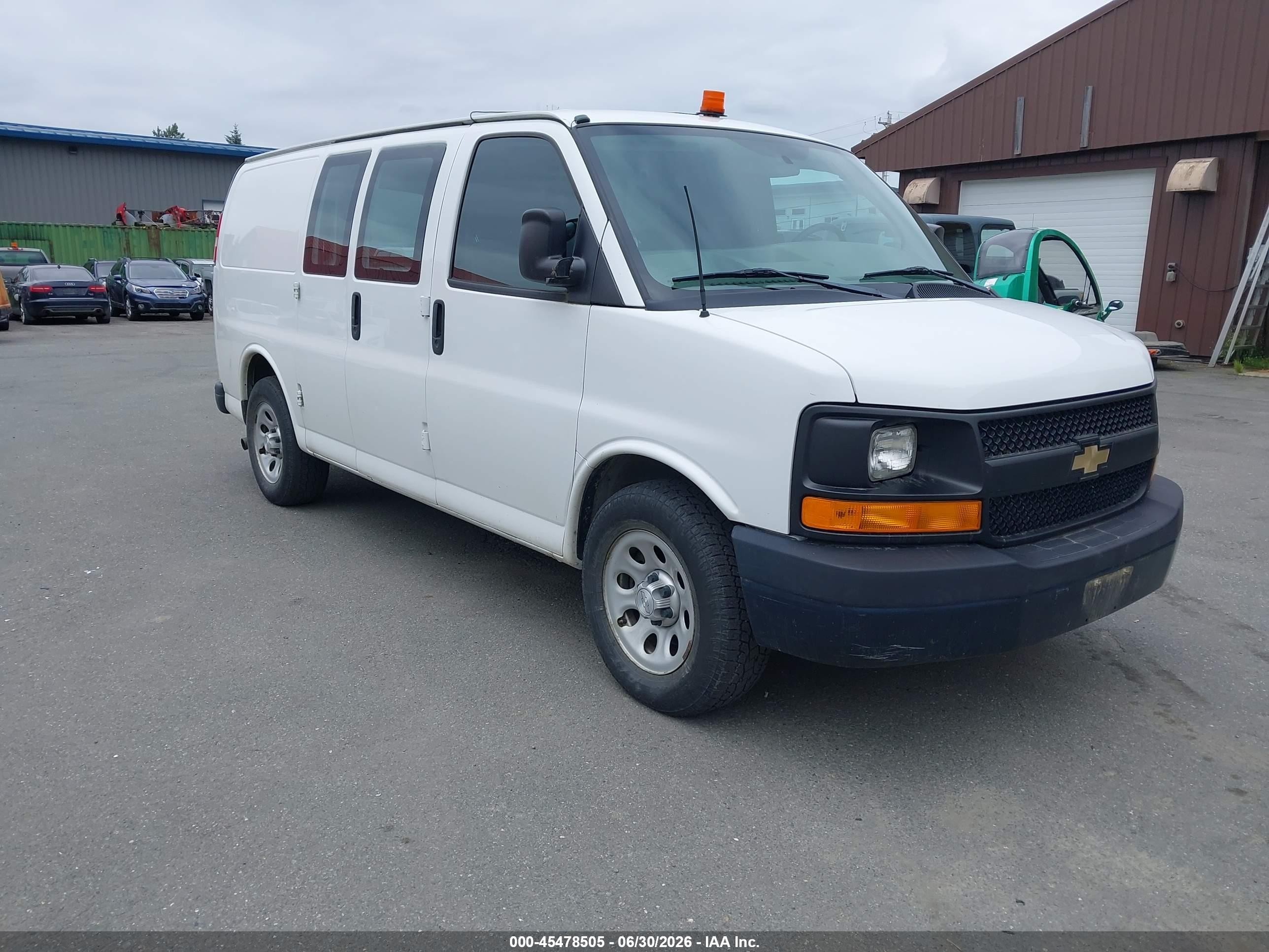 2014 Chevrolet Express 1500 Work Van White vin: 1GCSHAF48E1187121