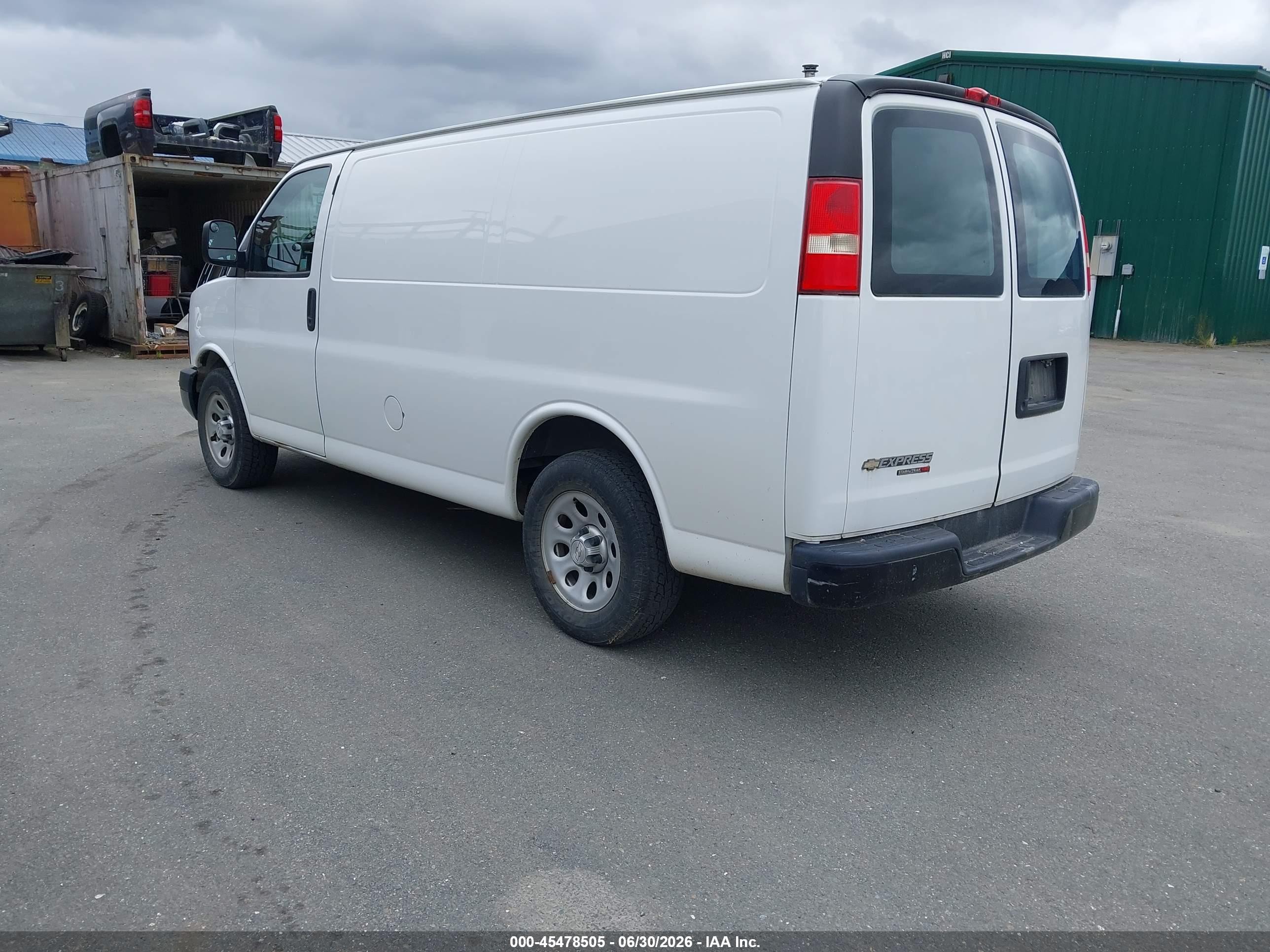 2014 Chevrolet Express 1500 Work Van White vin: 1GCSHAF48E1187121