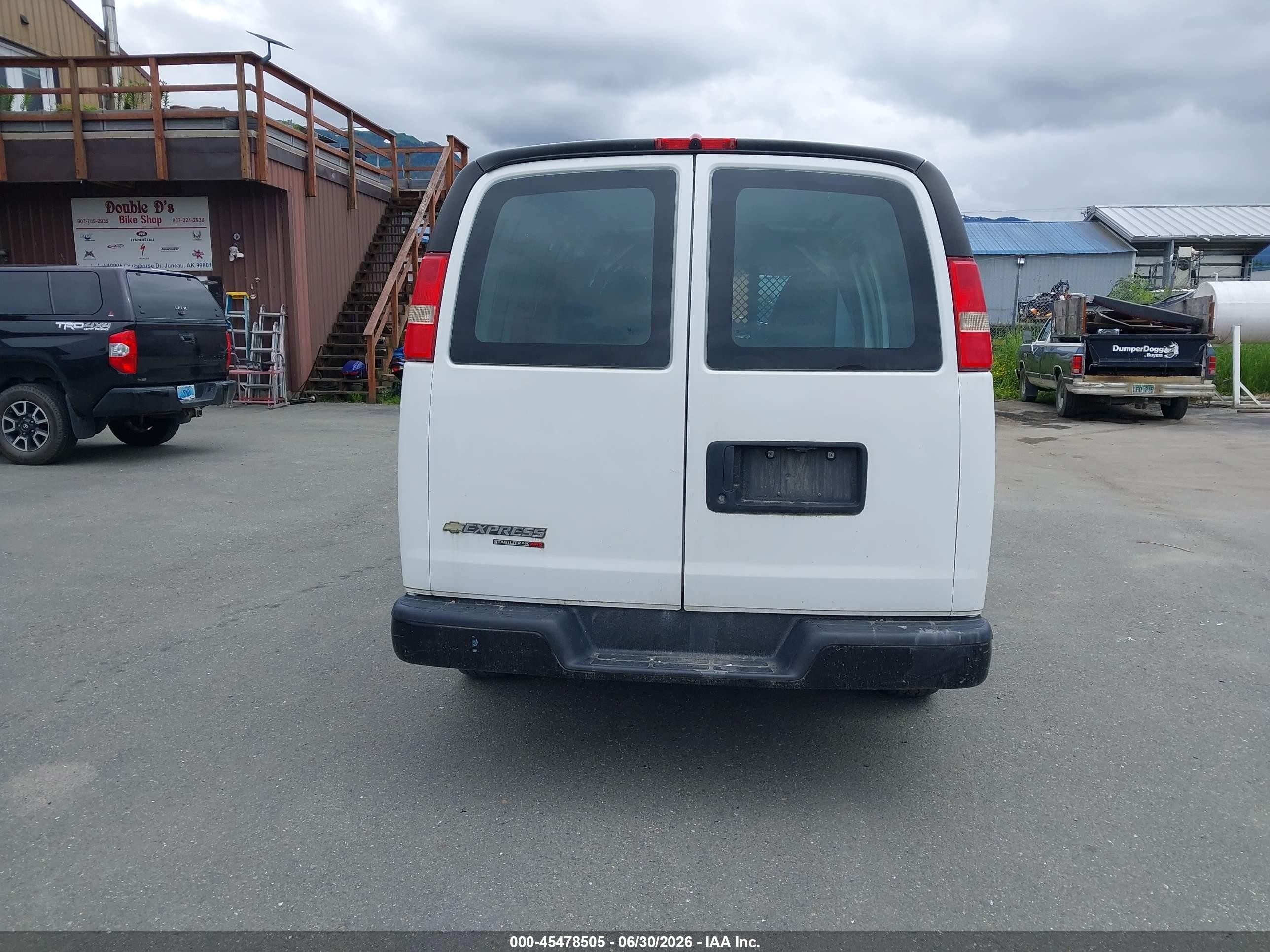 2014 Chevrolet Express 1500 Work Van White vin: 1GCSHAF48E1187121
