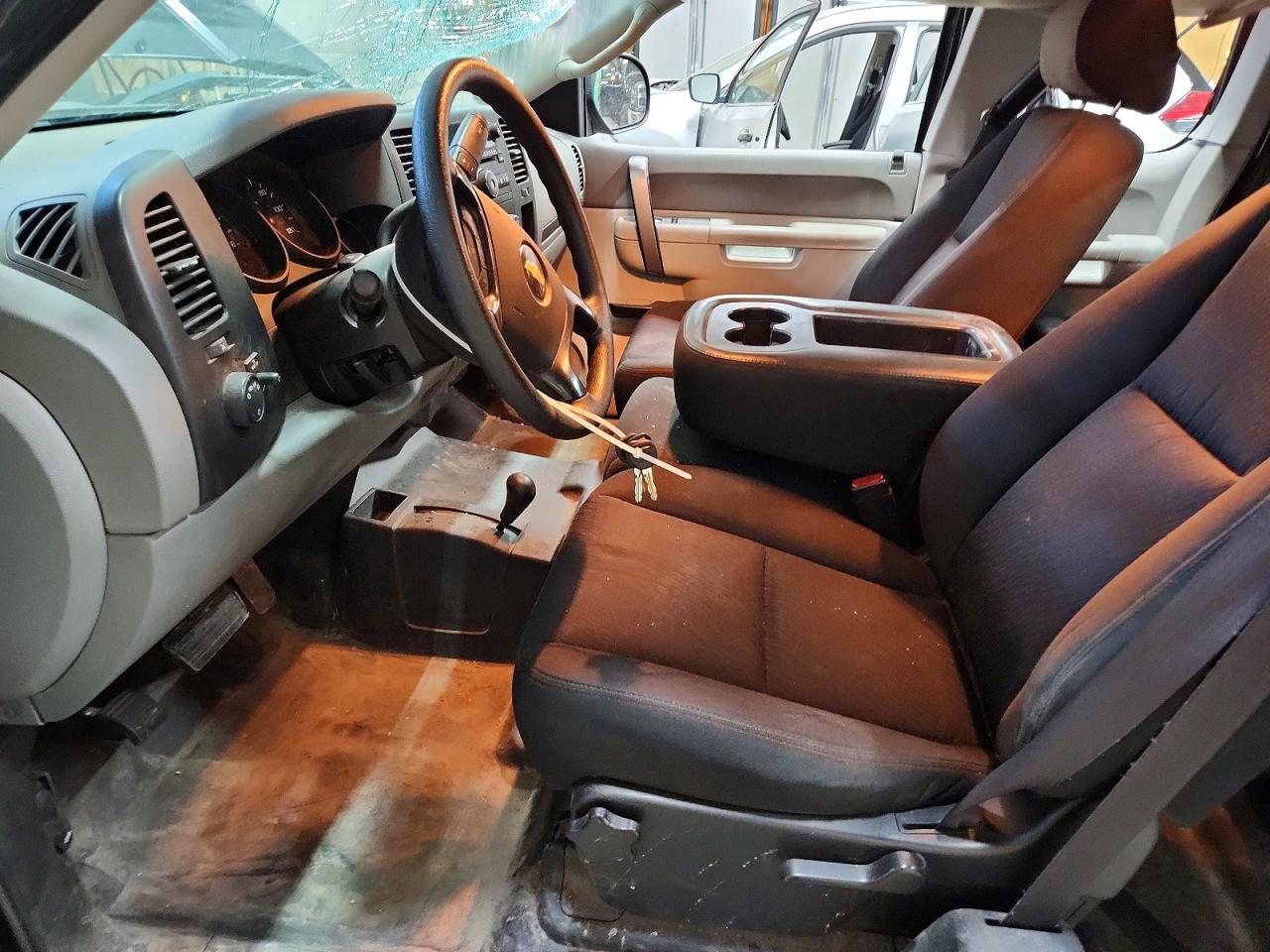 2010 Chevrolet Silverado K1500 Charcoal vin: 1GCSKPE05AZ244518