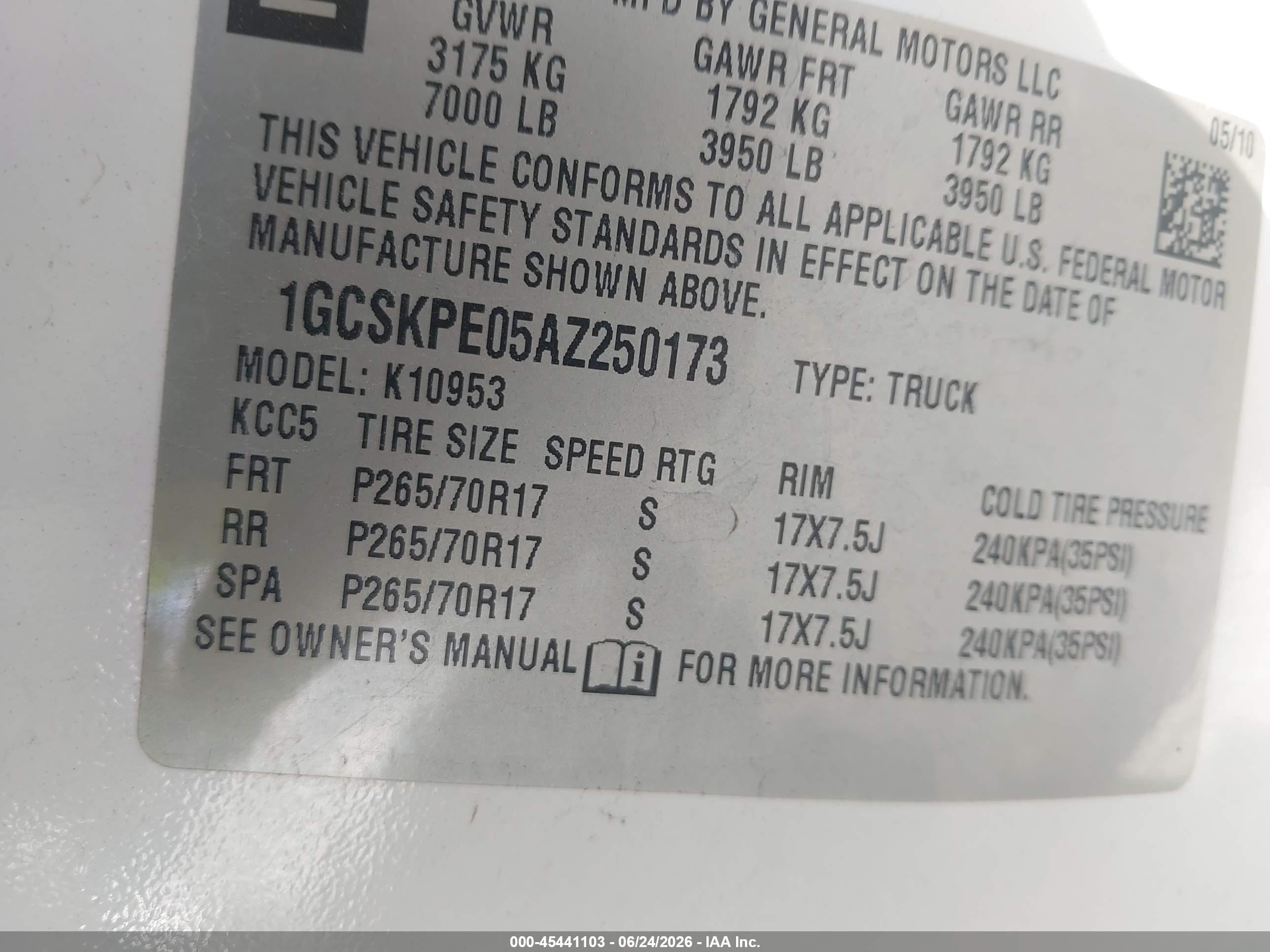 2010 Chevrolet Silverado 1500 Work Truck White vin: 1GCSKPE05AZ250173
