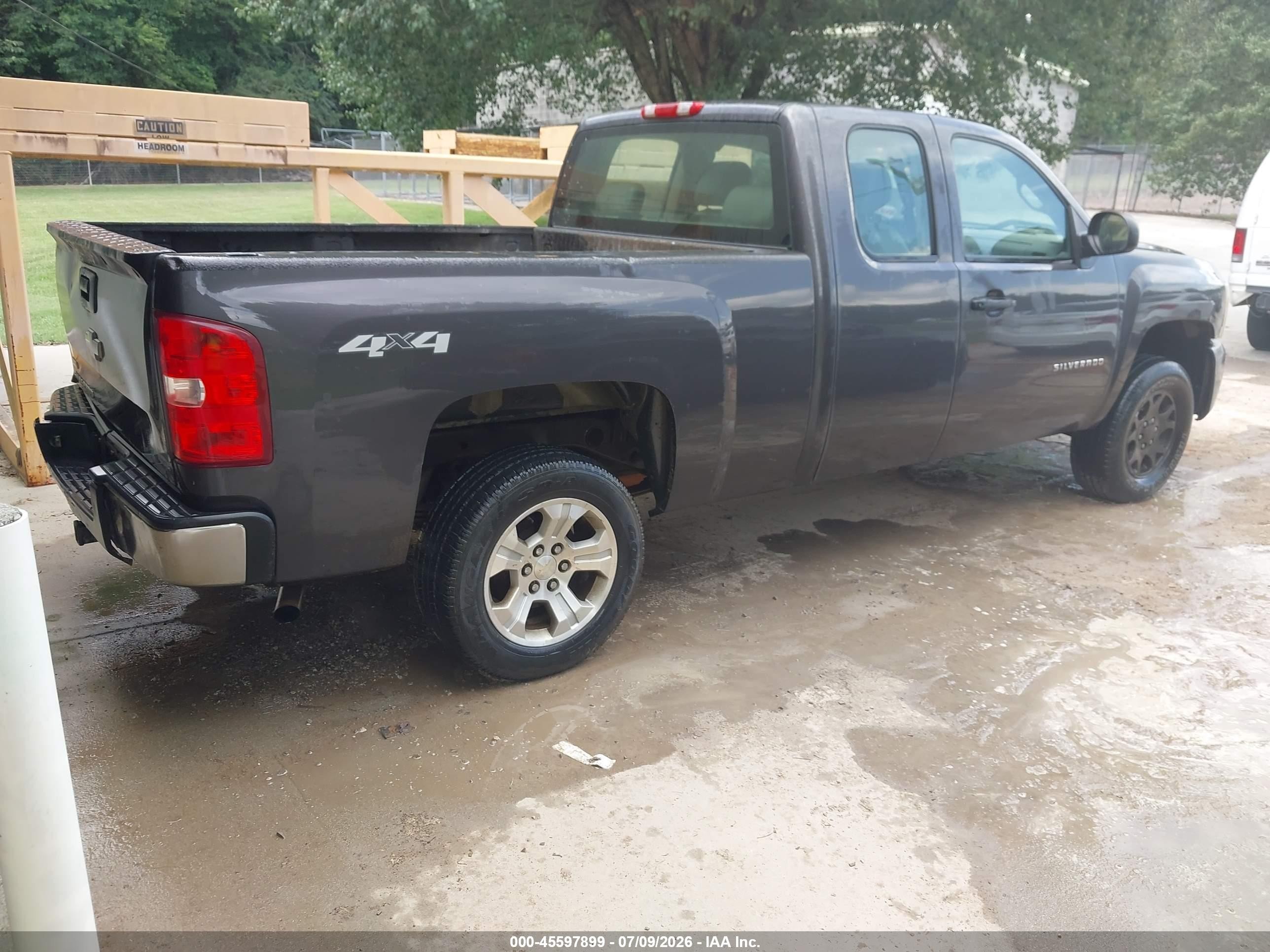 2010 Chevrolet Silverado 1500 Work Truck Gray vin: 1GCSKPE31AZ235728