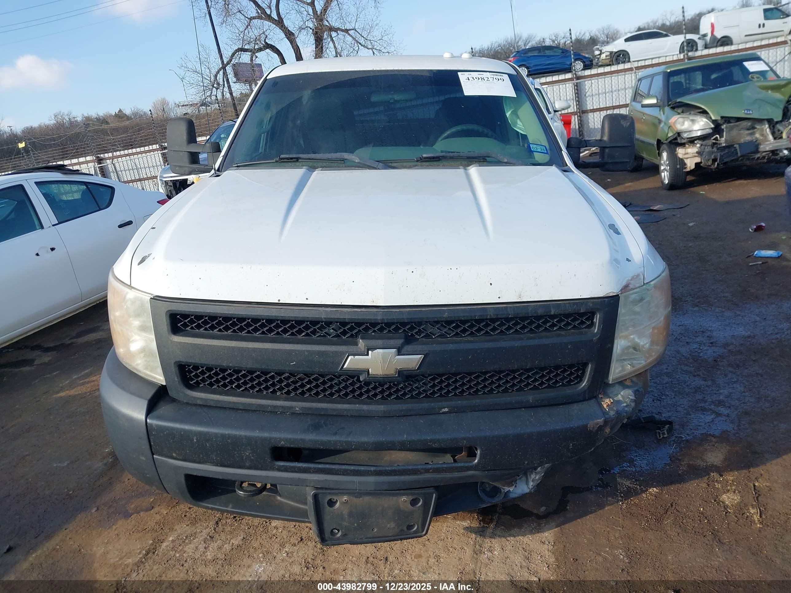2010 Chevrolet Silverado 1500 Work Truck White vin: 1GCSKPE36AZ296444