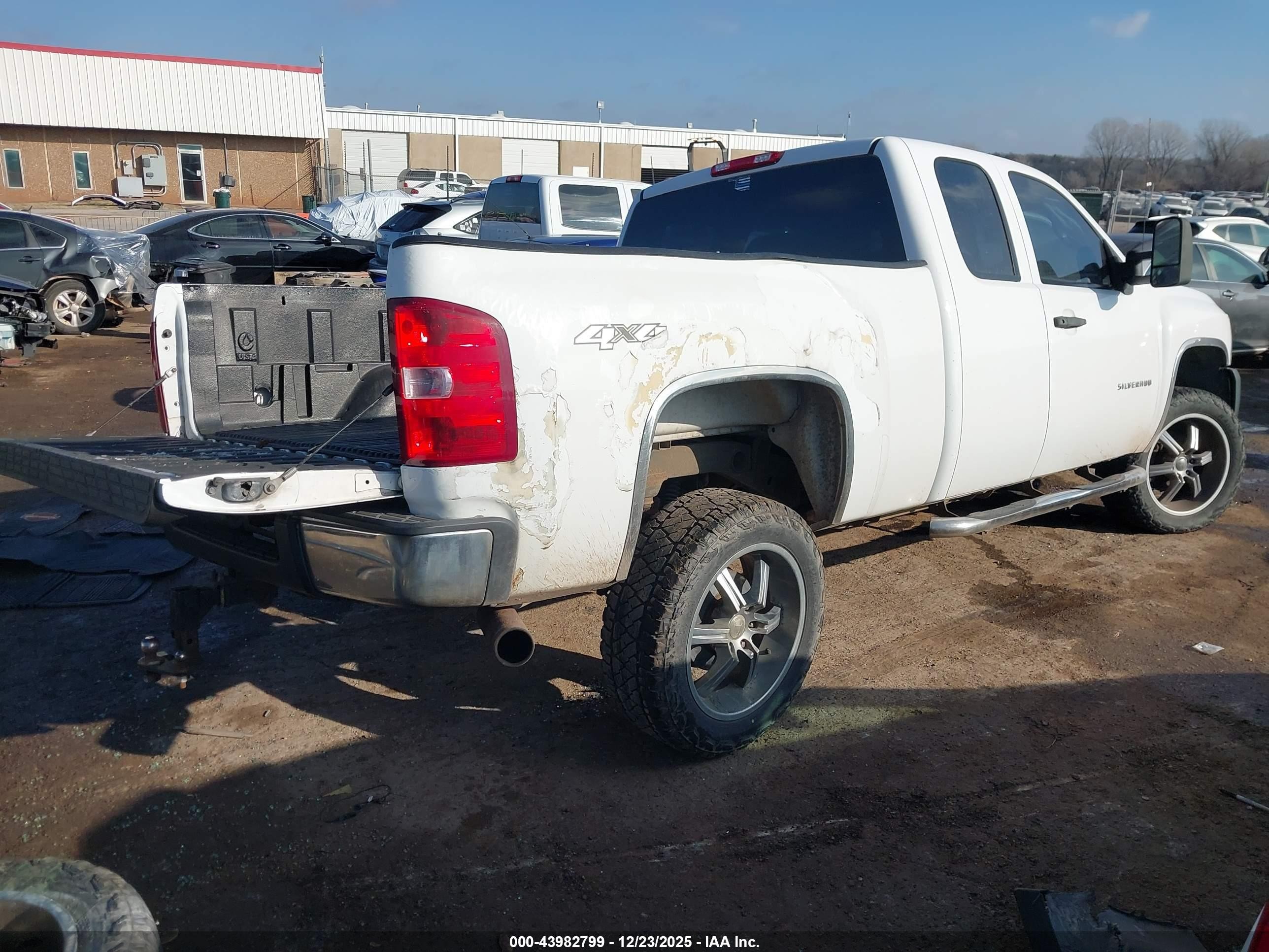 2010 Chevrolet Silverado 1500 Work Truck White vin: 1GCSKPE36AZ296444