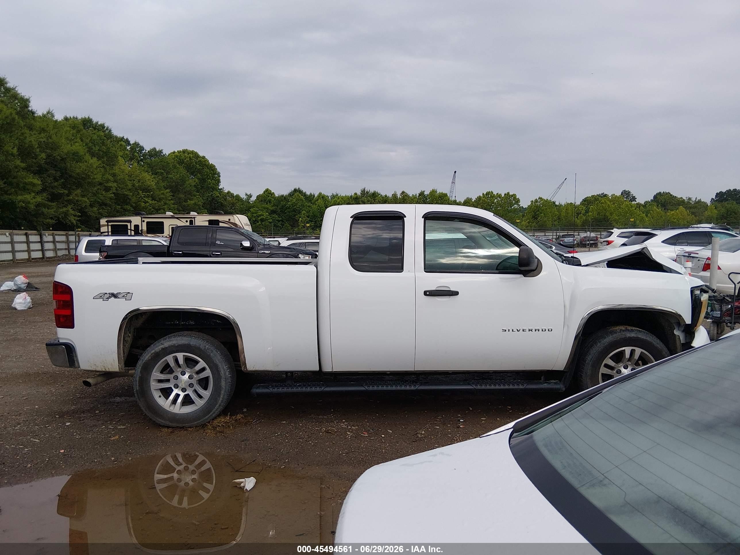 2010 Chevrolet Silverado 1500 Work Truck Белый vin: 1GCSKPEAXAZ188617