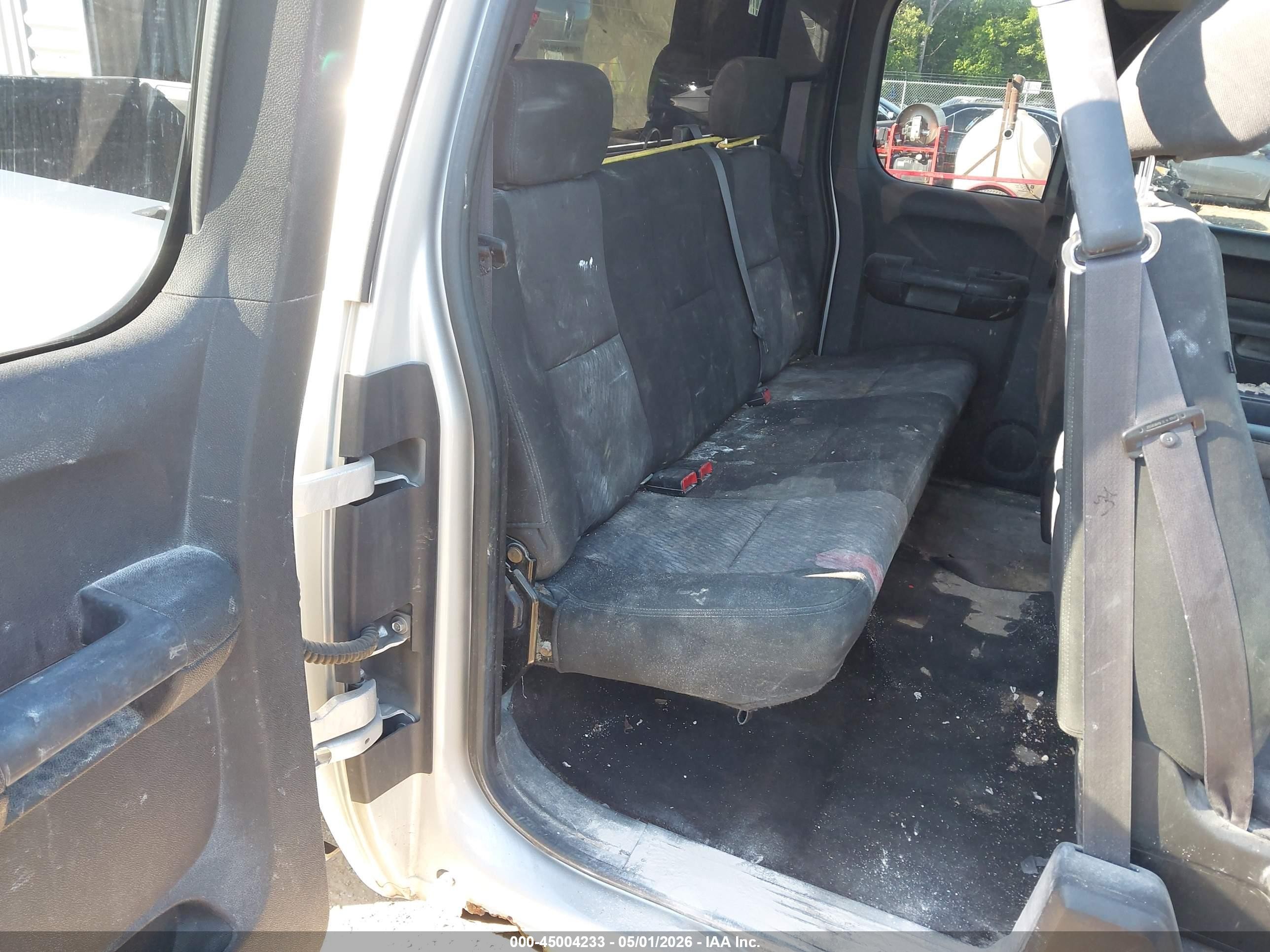 2010 Chevrolet Silverado 1500 Ls Silver vin: 1GCSKREA0AZ205453