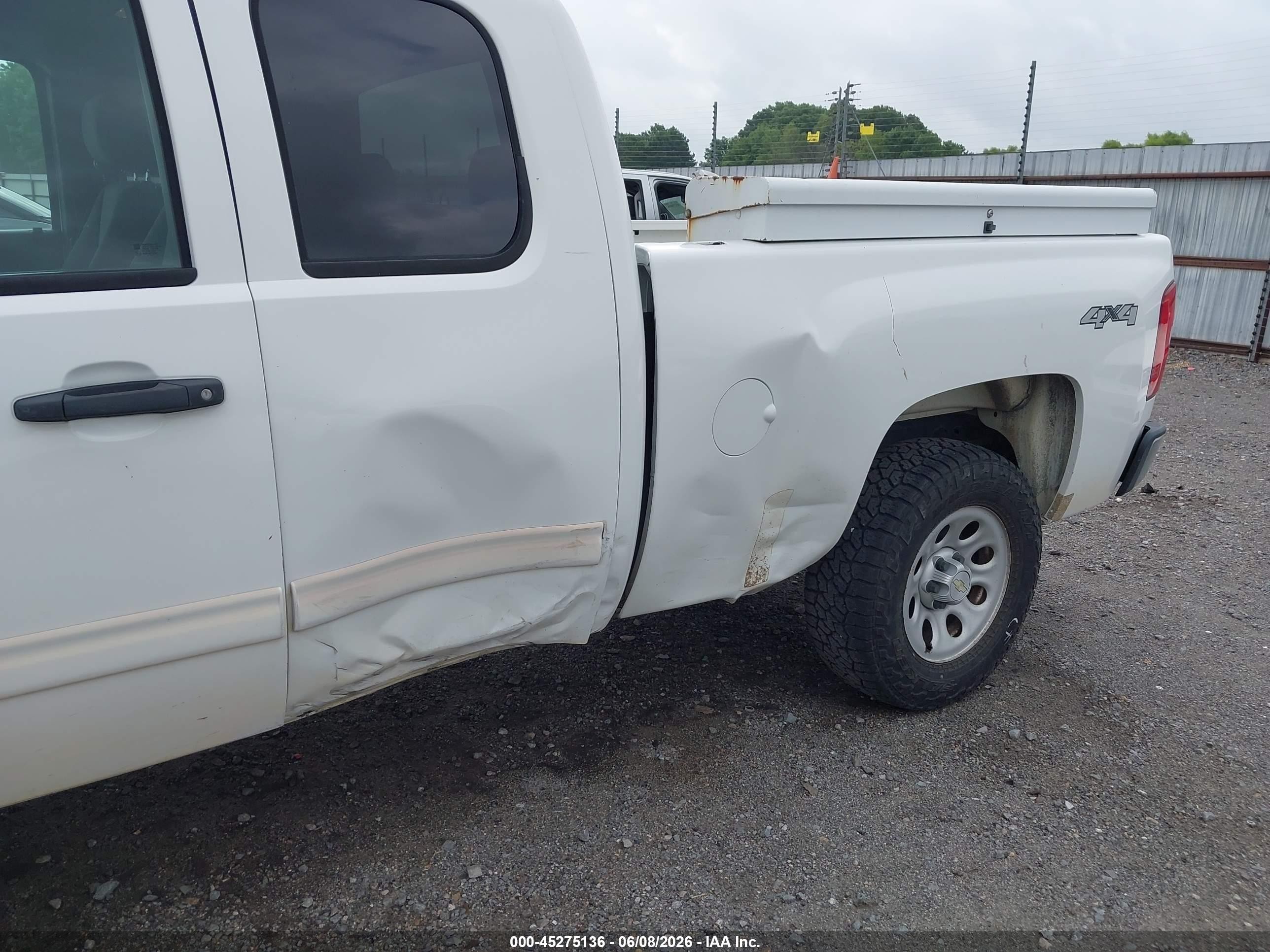 2010 Chevrolet Silverado 1500 Ls White vin: 1GCSKREA0AZ240767