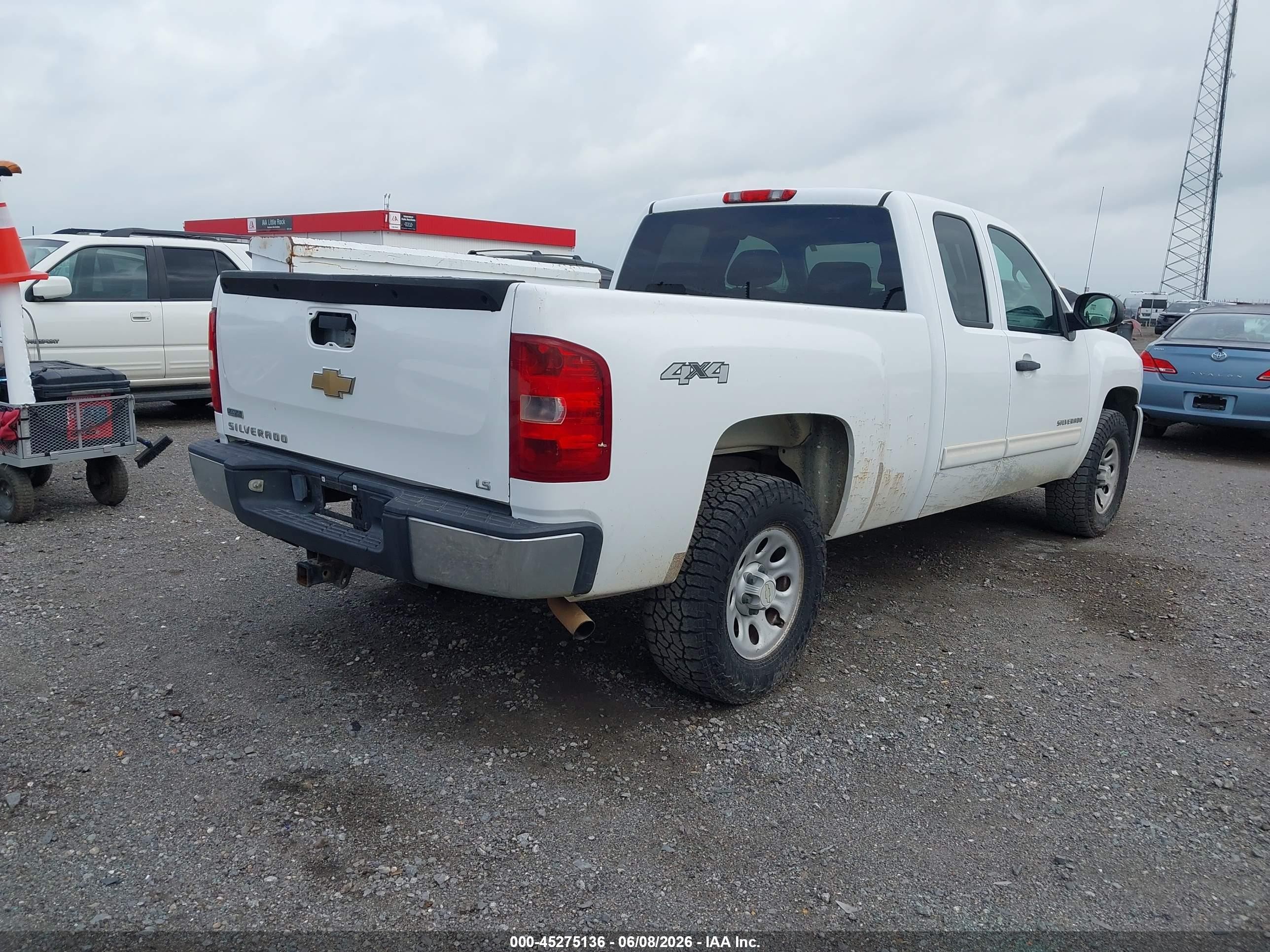 2010 Chevrolet Silverado 1500 Ls White vin: 1GCSKREA0AZ240767