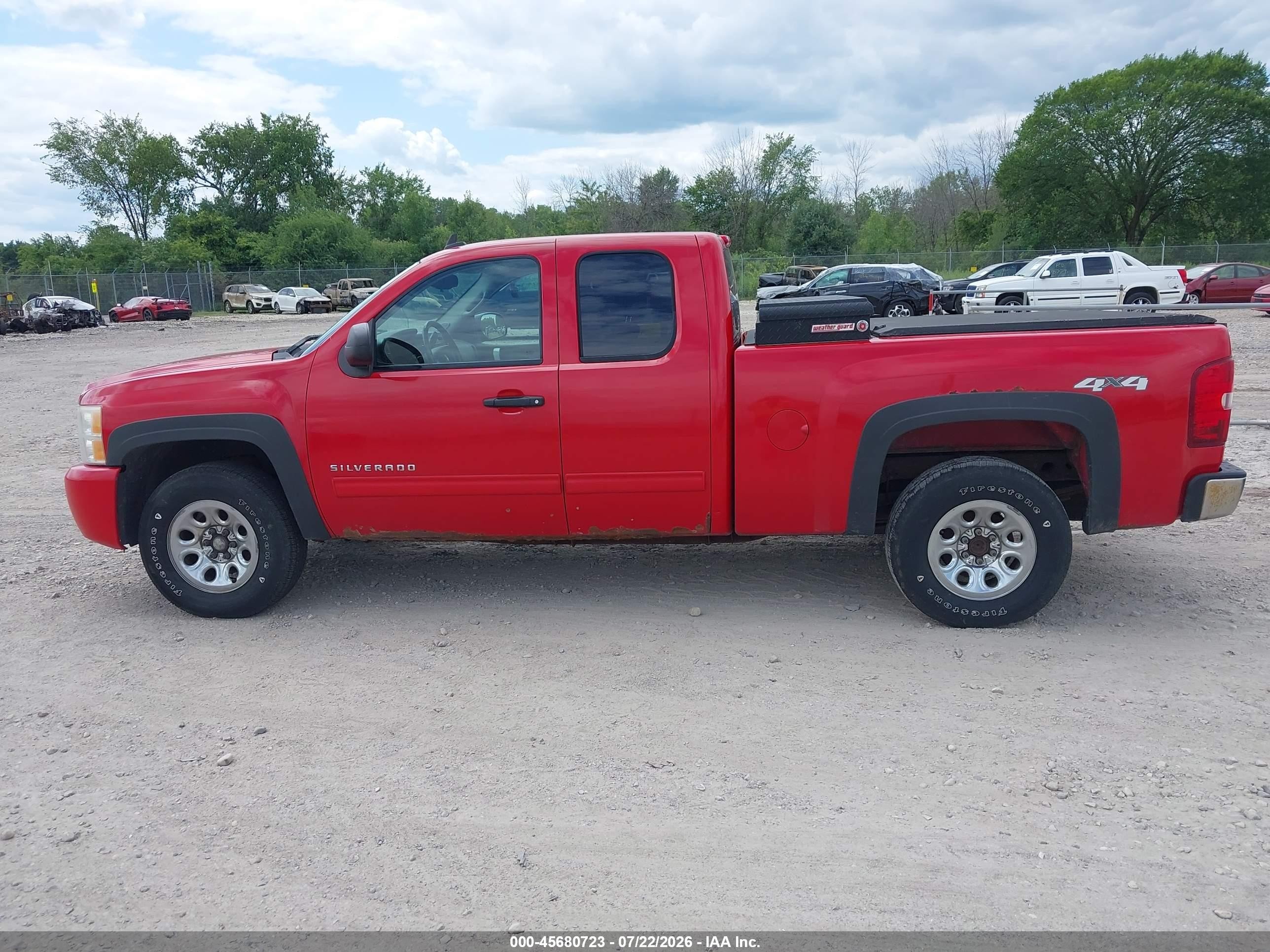 2010 Chevrolet Silverado 1500 Ls Red vin: 1GCSKREA5AZ112850