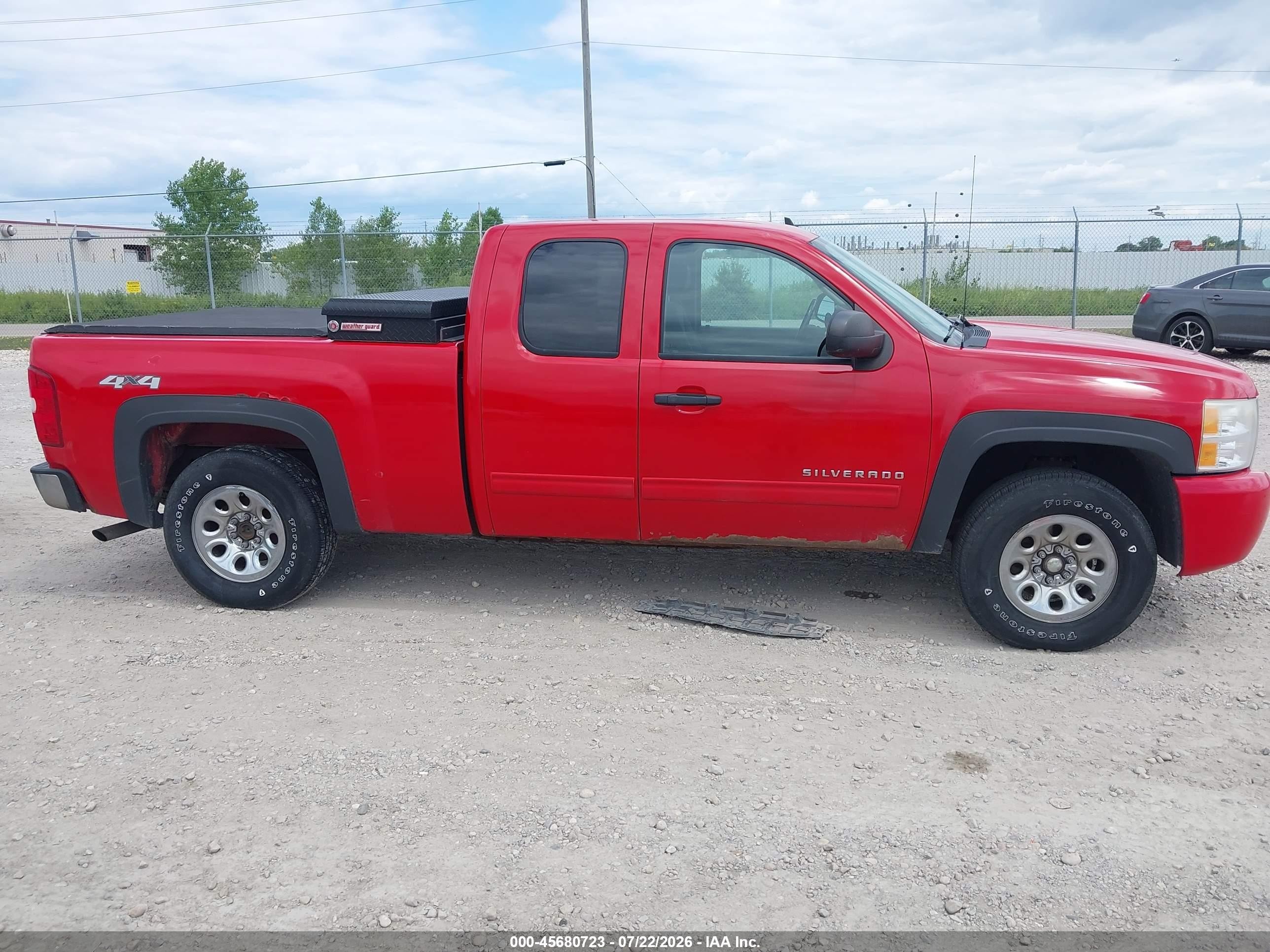 2010 Chevrolet Silverado 1500 Ls Red vin: 1GCSKREA5AZ112850
