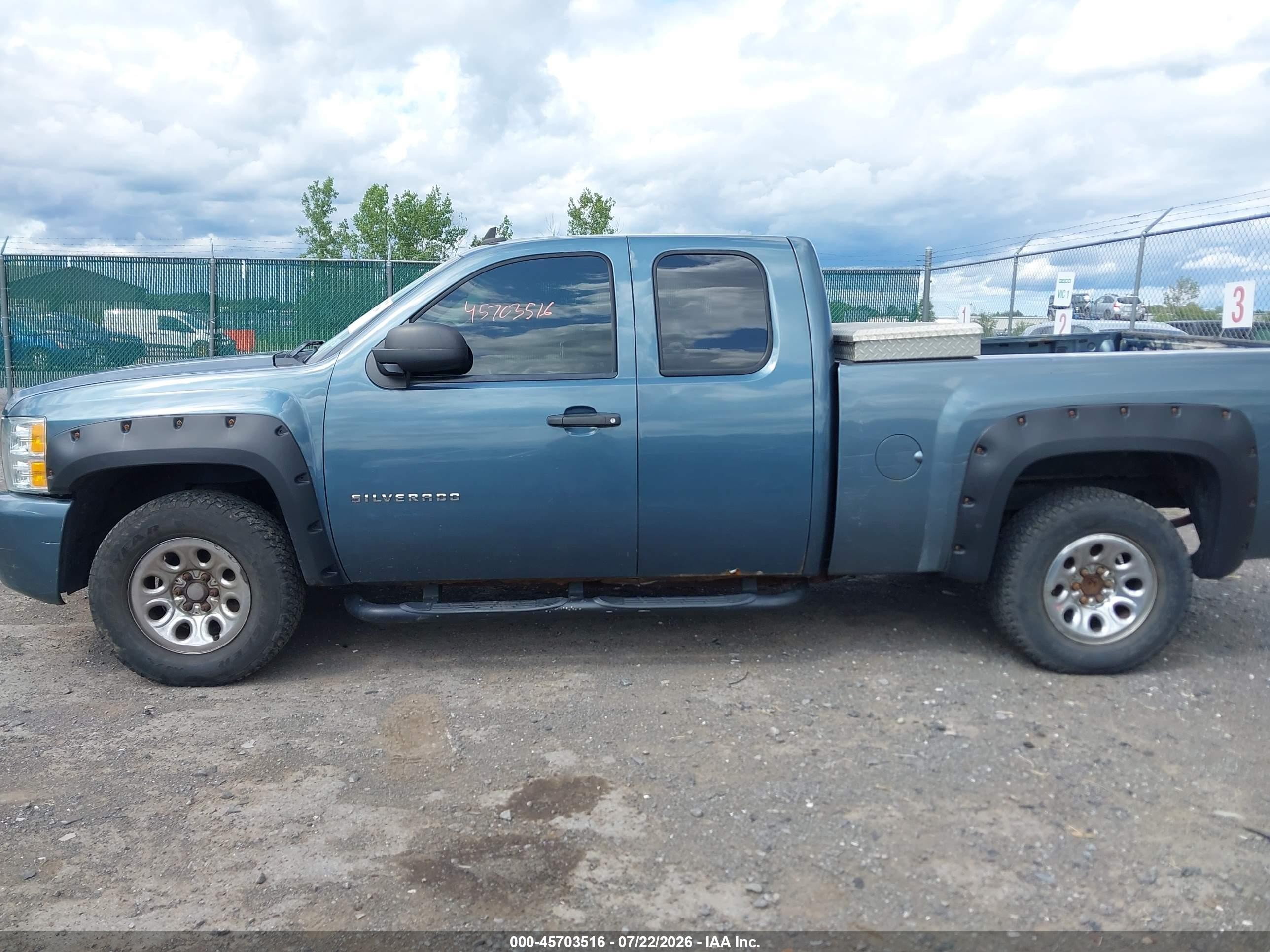 2010 Chevrolet Silverado 1500 Ls Blue vin: 1GCSKREA9AZ147522
