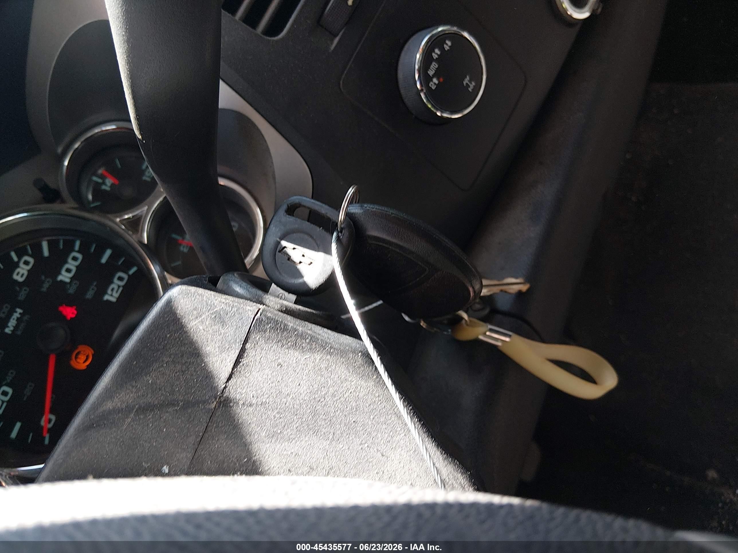 2010 Chevrolet Silverado 1500 Lt Серебряный vin: 1GCSKSE02AZ227064