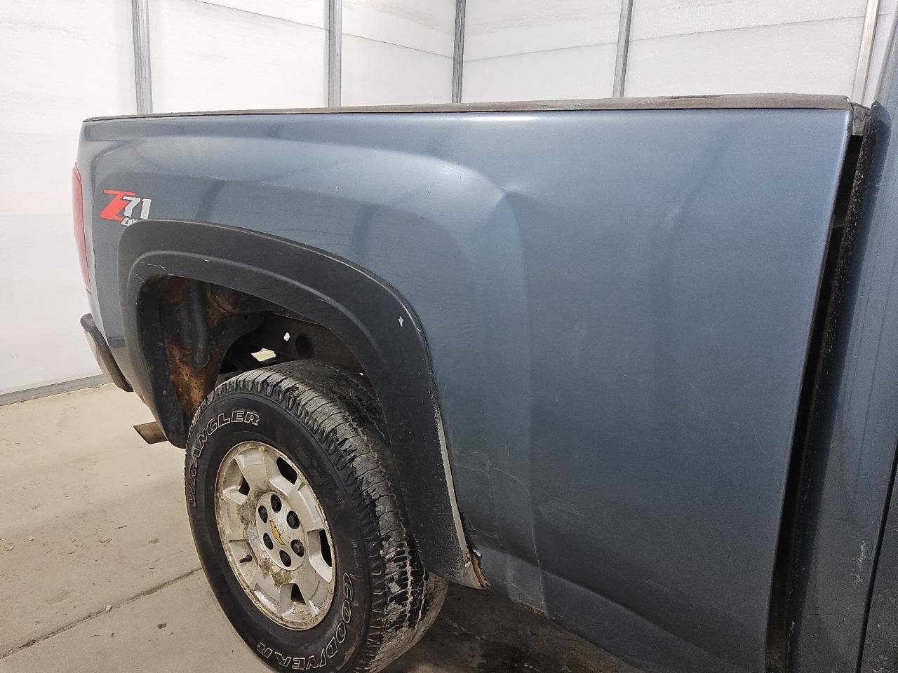 2010 Chevrolet Silverado K1500 Lt Blue vin: 1GCSKSE30AZ152357 Damage: Right Bed Side, Dent(S) W/ Paint Dmg, 5 To 6 Inches