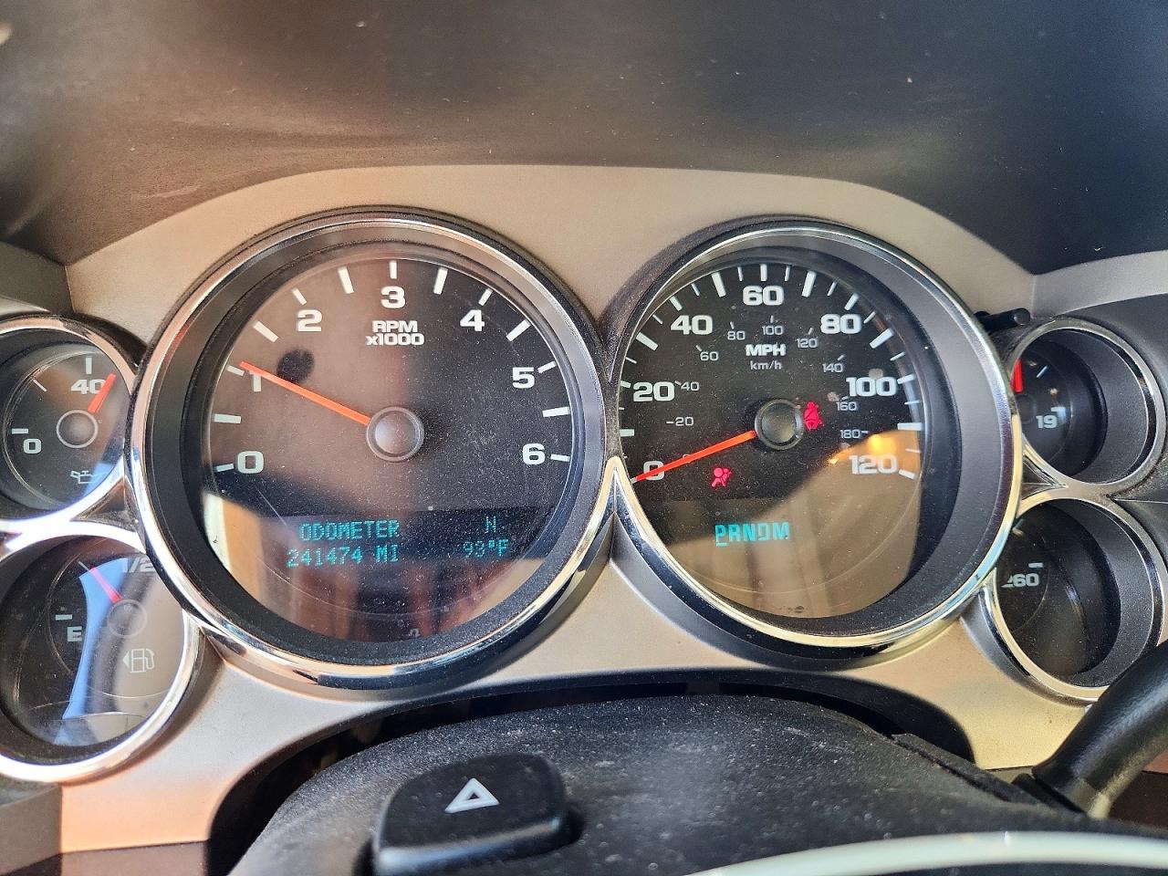 2010 Chev Silverado White vin: 1GCSKSE35AZ102716