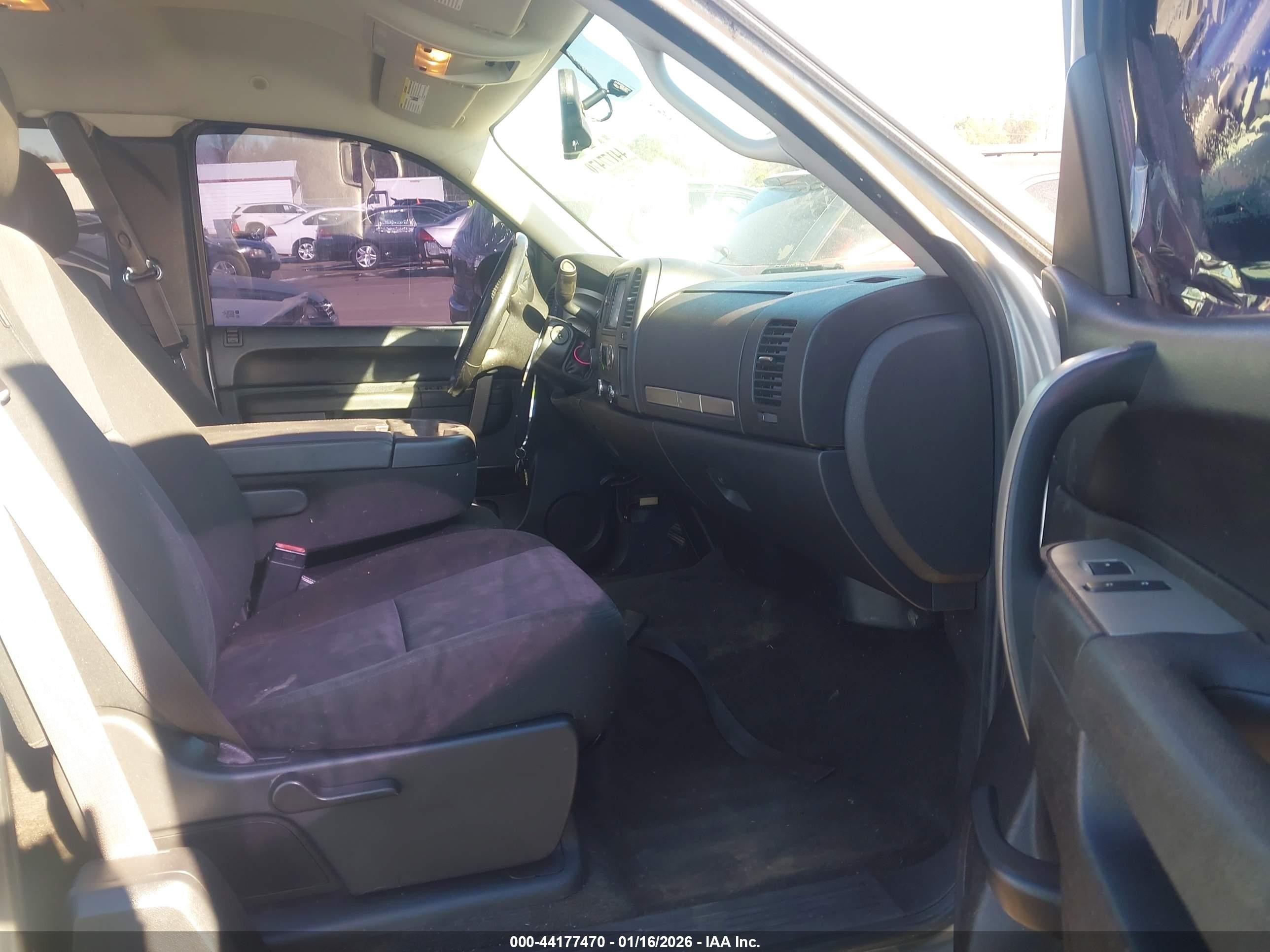 2010 Chevrolet Silverado 1500 Lt Silver vin: 1GCSKSE36AZ146708