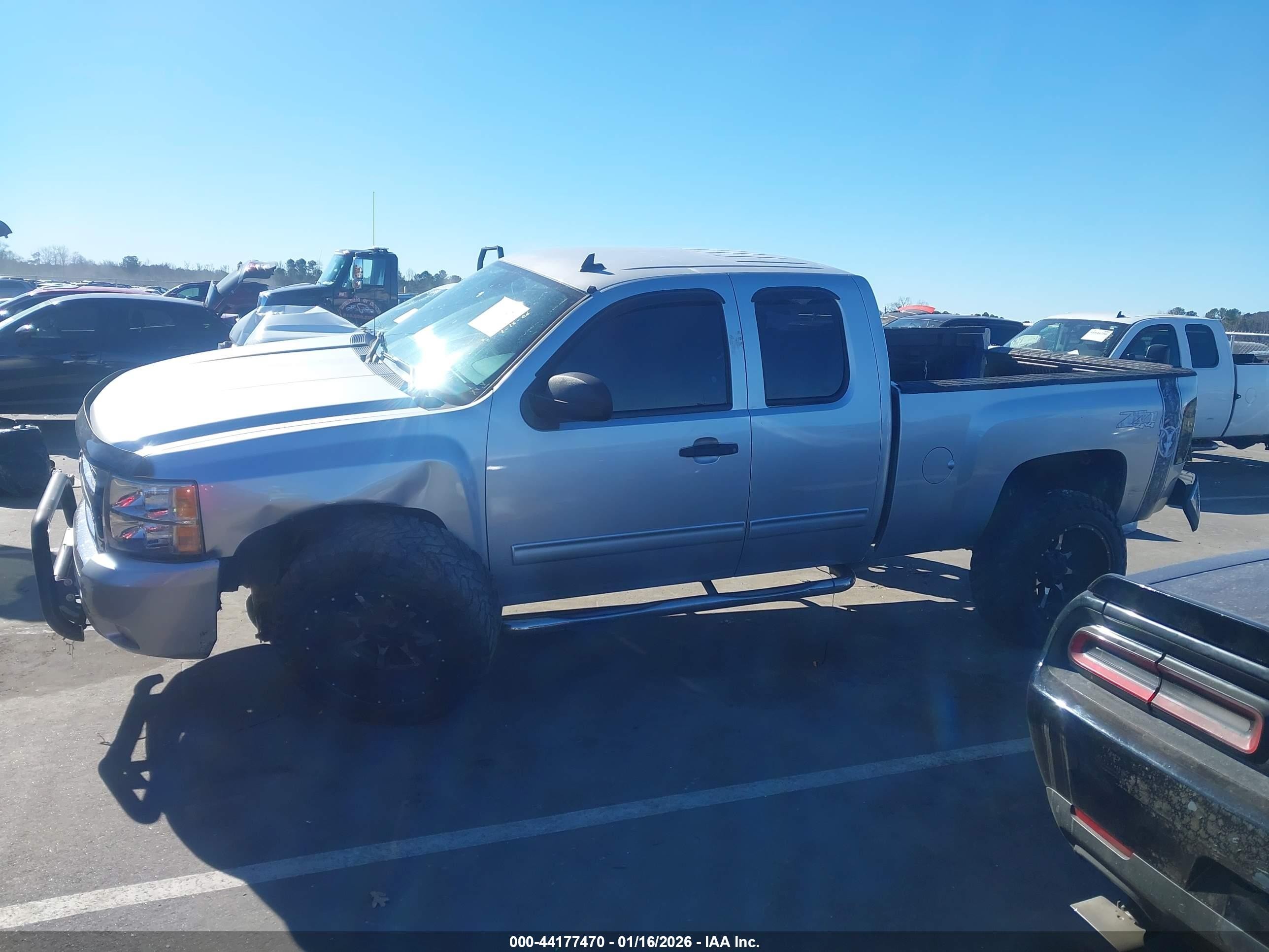 2010 Chevrolet Silverado 1500 Lt Silver vin: 1GCSKSE36AZ146708