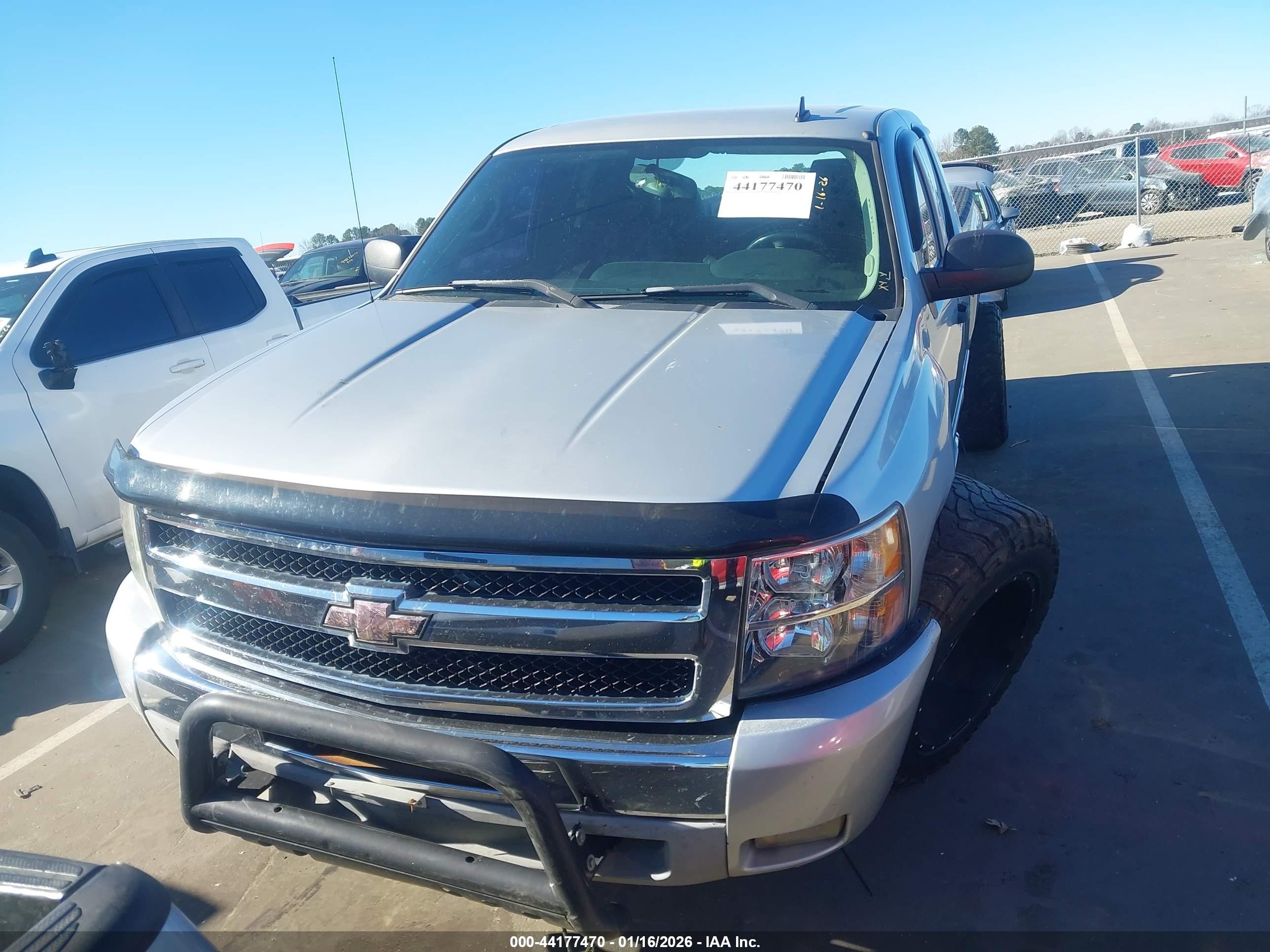 2010 Chevrolet Silverado 1500 Lt Silver vin: 1GCSKSE36AZ146708