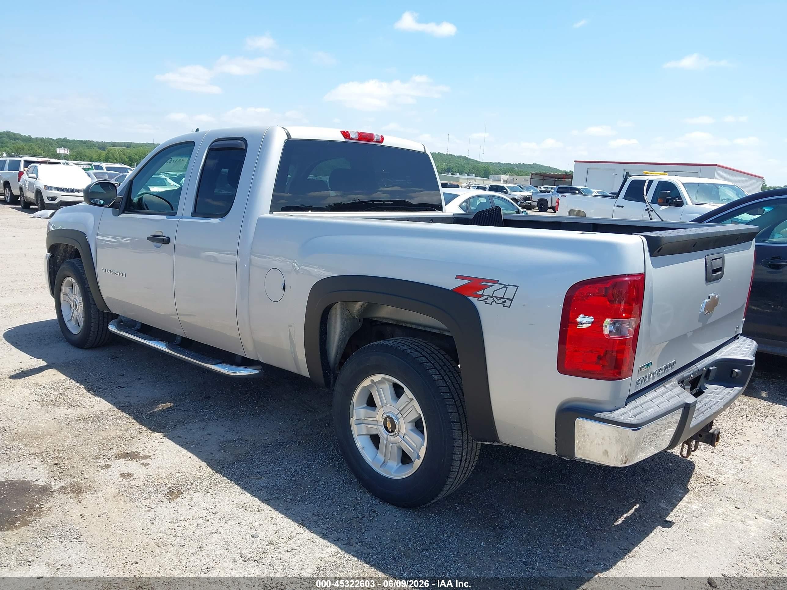 2010 Chevrolet Silverado 1500 Lt Silver vin: 1GCSKSE39AZ116490