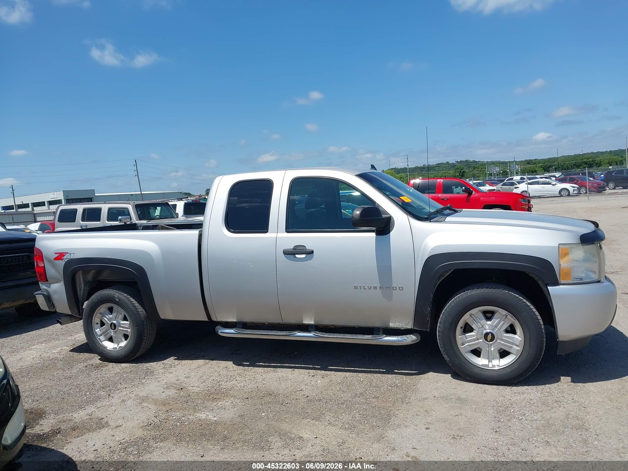 2010 Chevrolet Silverado 1500 Lt Silver vin: 1GCSKSE39AZ116490