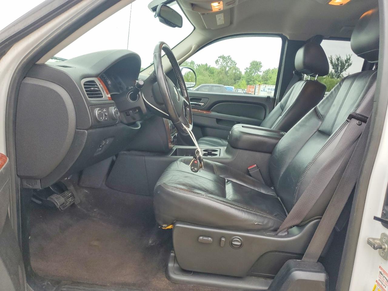 2010 Chevrolet Silverado K1500 Ltz White vin: 1GCSKTE30AZ103407