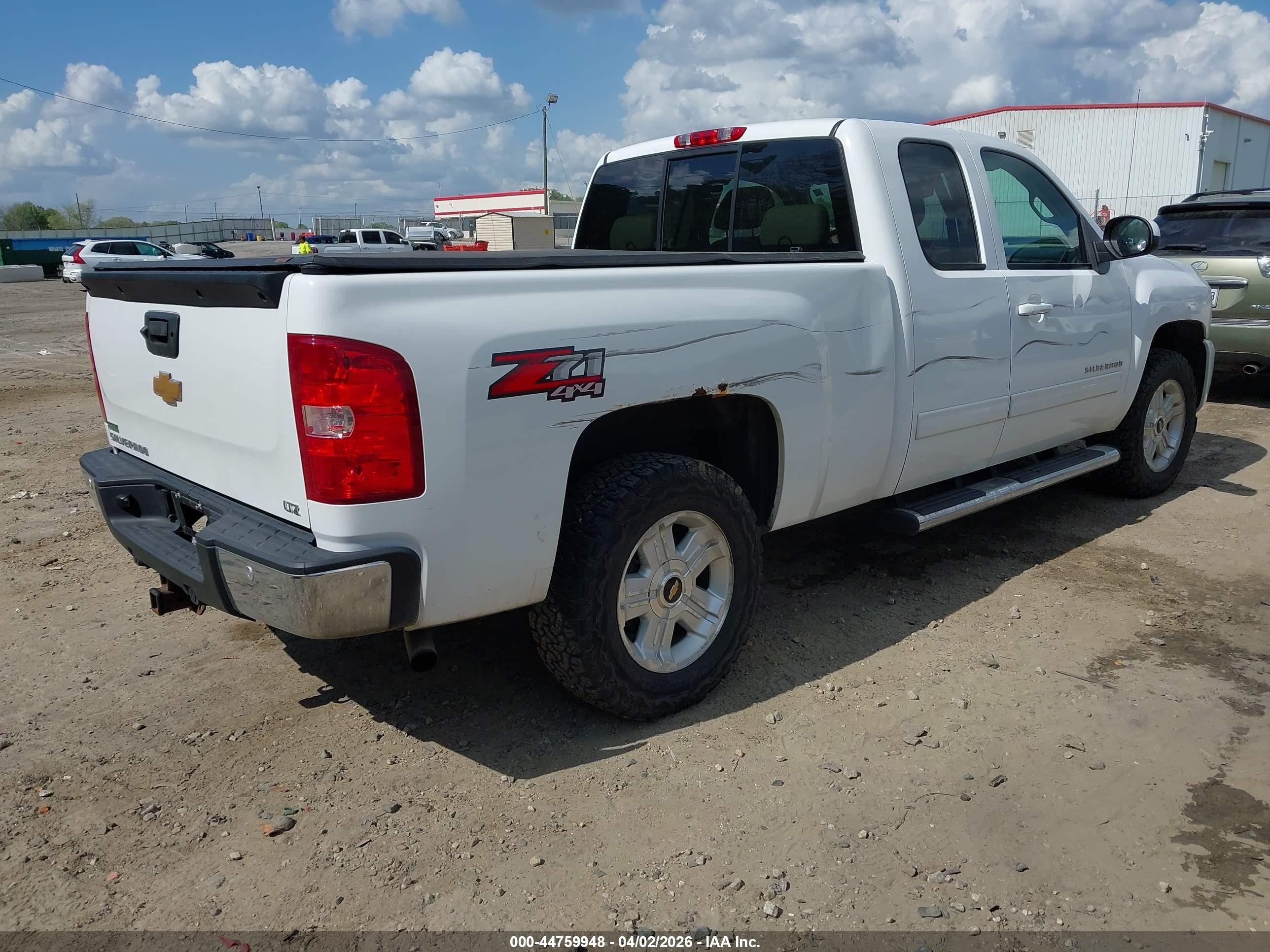 2010 Chevrolet Silverado 1500 Ltz White vin: 1GCSKTE35AZ136483