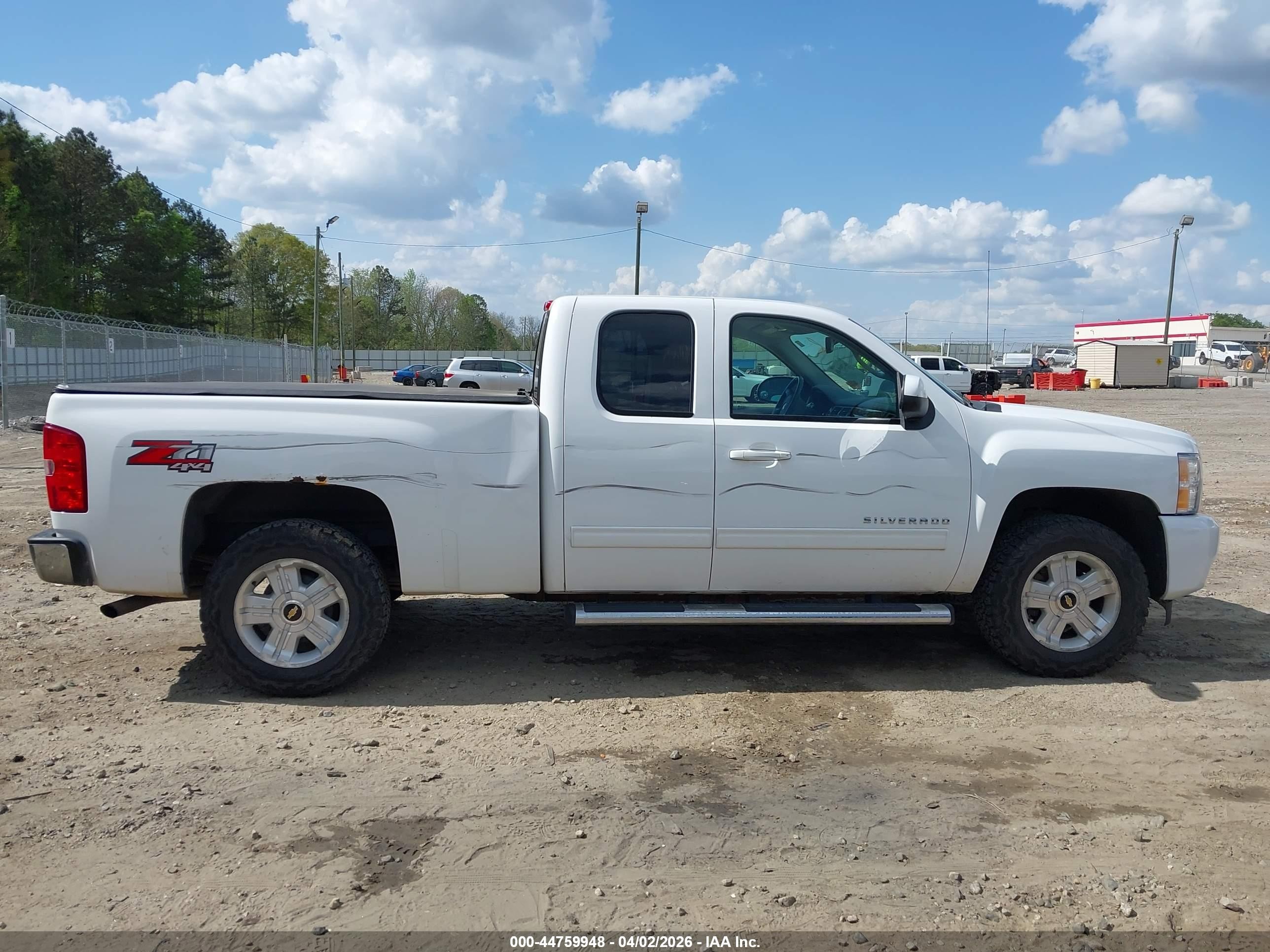2010 Chevrolet Silverado 1500 Ltz White vin: 1GCSKTE35AZ136483