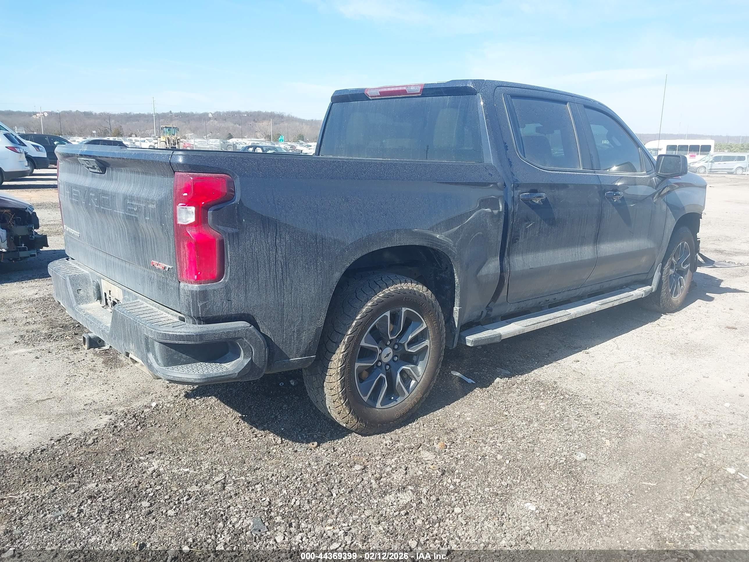 2022 Chevrolet Silverado 1500 4wd  Short Bed Rst Черный vin: 1GCUDEED5NZ625348