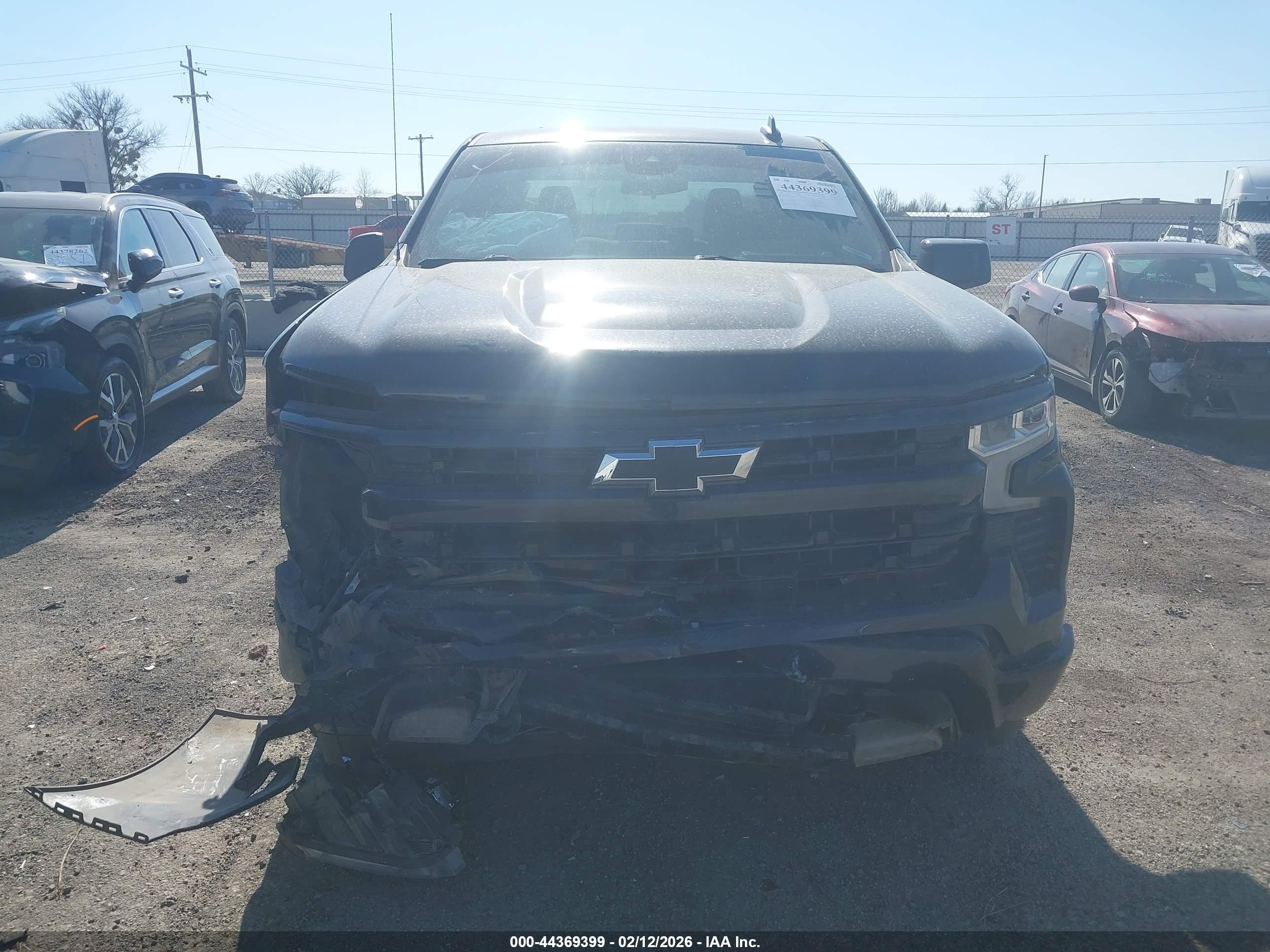 2022 Chevrolet Silverado 1500 4wd  Short Bed Rst Черный vin: 1GCUDEED5NZ625348
