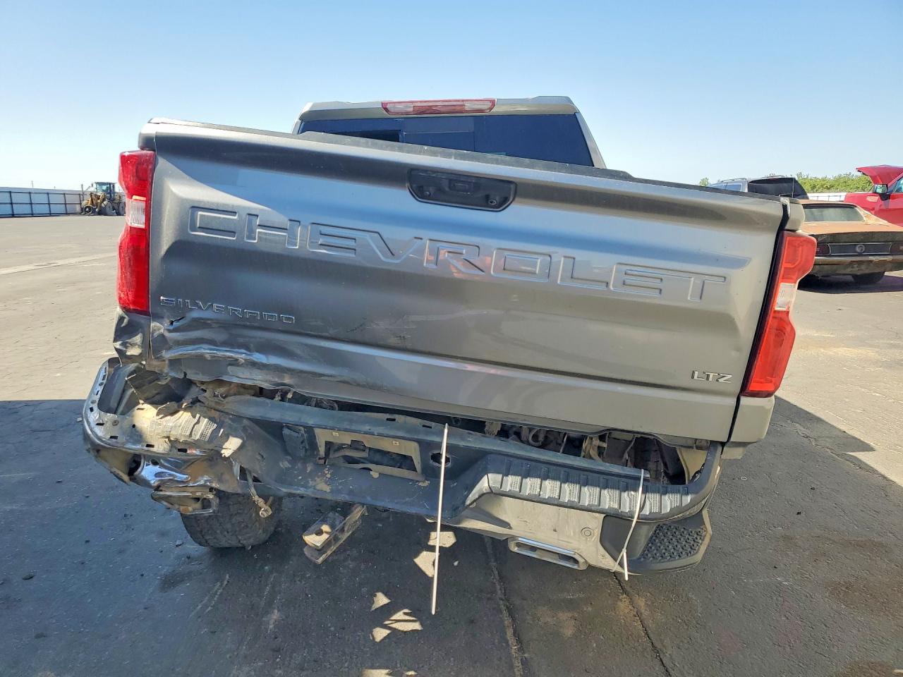 2023 Chevrolet Silverado K1500 Ltz Silver vin: 1GCUDGE84PZ173765