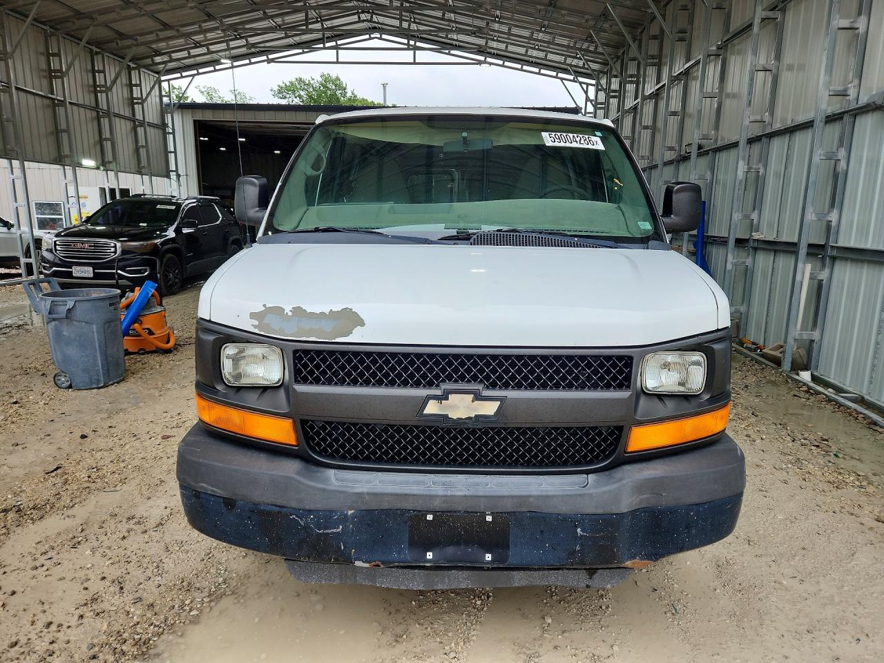 2010 Chevrolet Express G1500 White vin: 1GCUGADX0A1123254