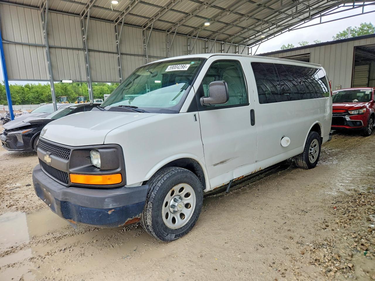 2010 Chevrolet Express G1500 White vin: 1GCUGADX0A1123254