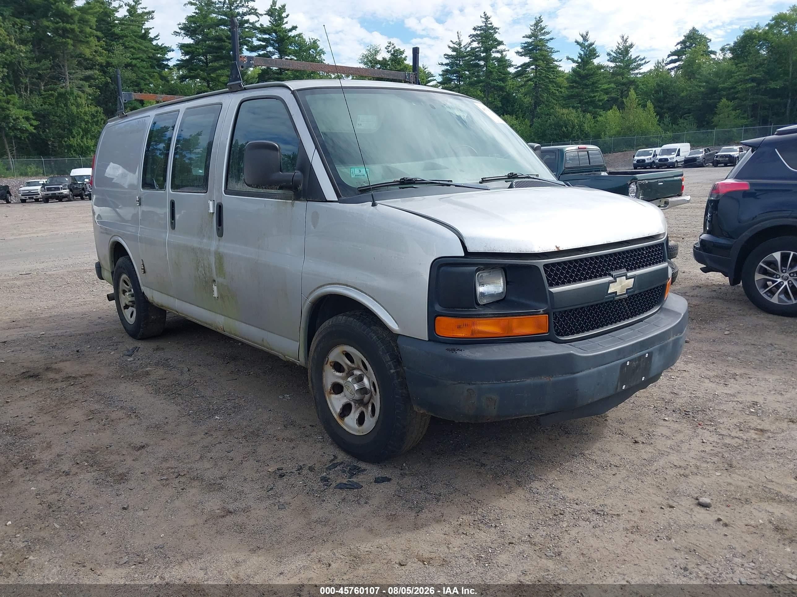 2010 Chevrolet Express 1500 Work Van Silver vin: 1GCUGADX0A1181543
