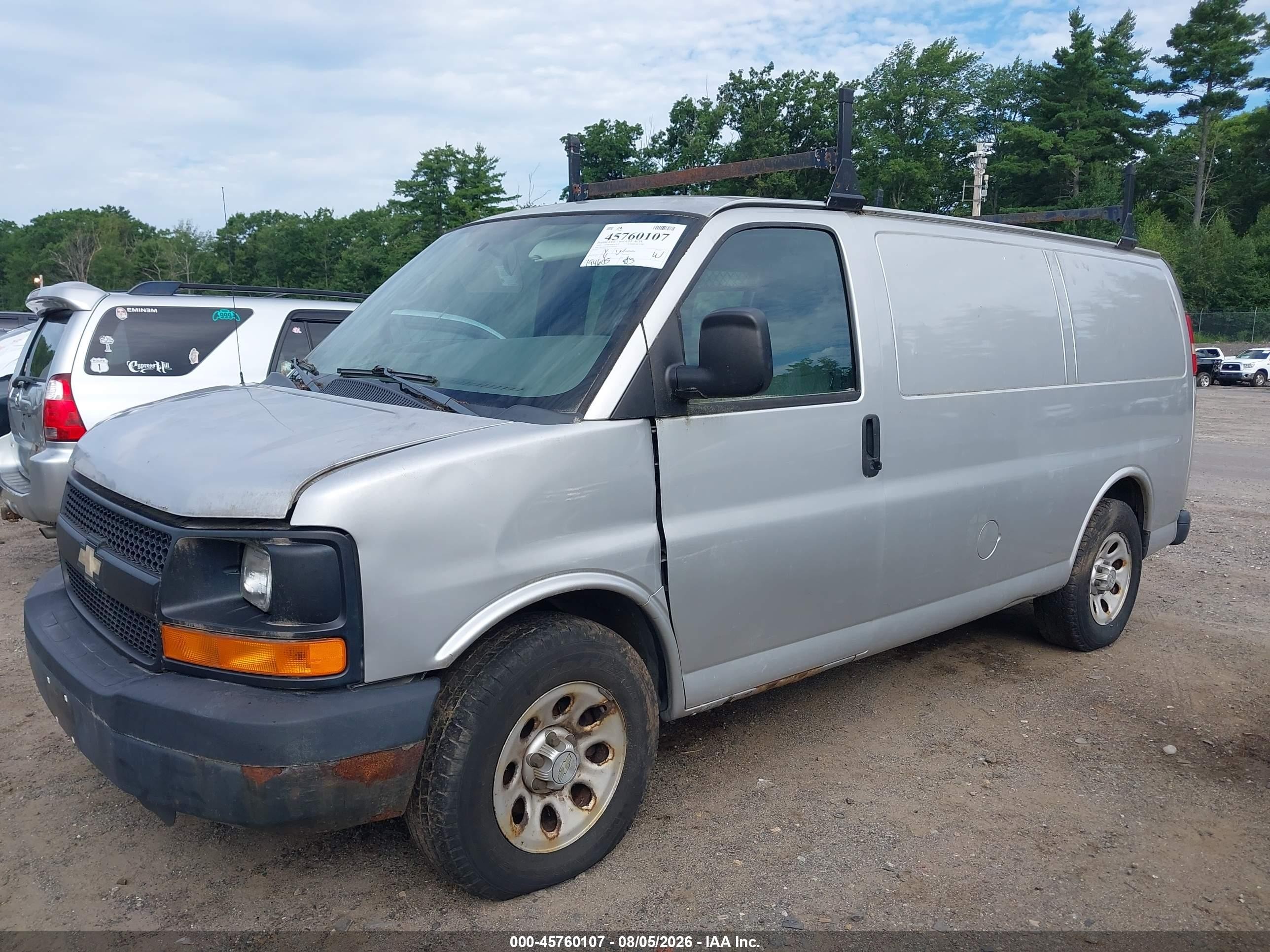 2010 Chevrolet Express 1500 Work Van Silver vin: 1GCUGADX0A1181543