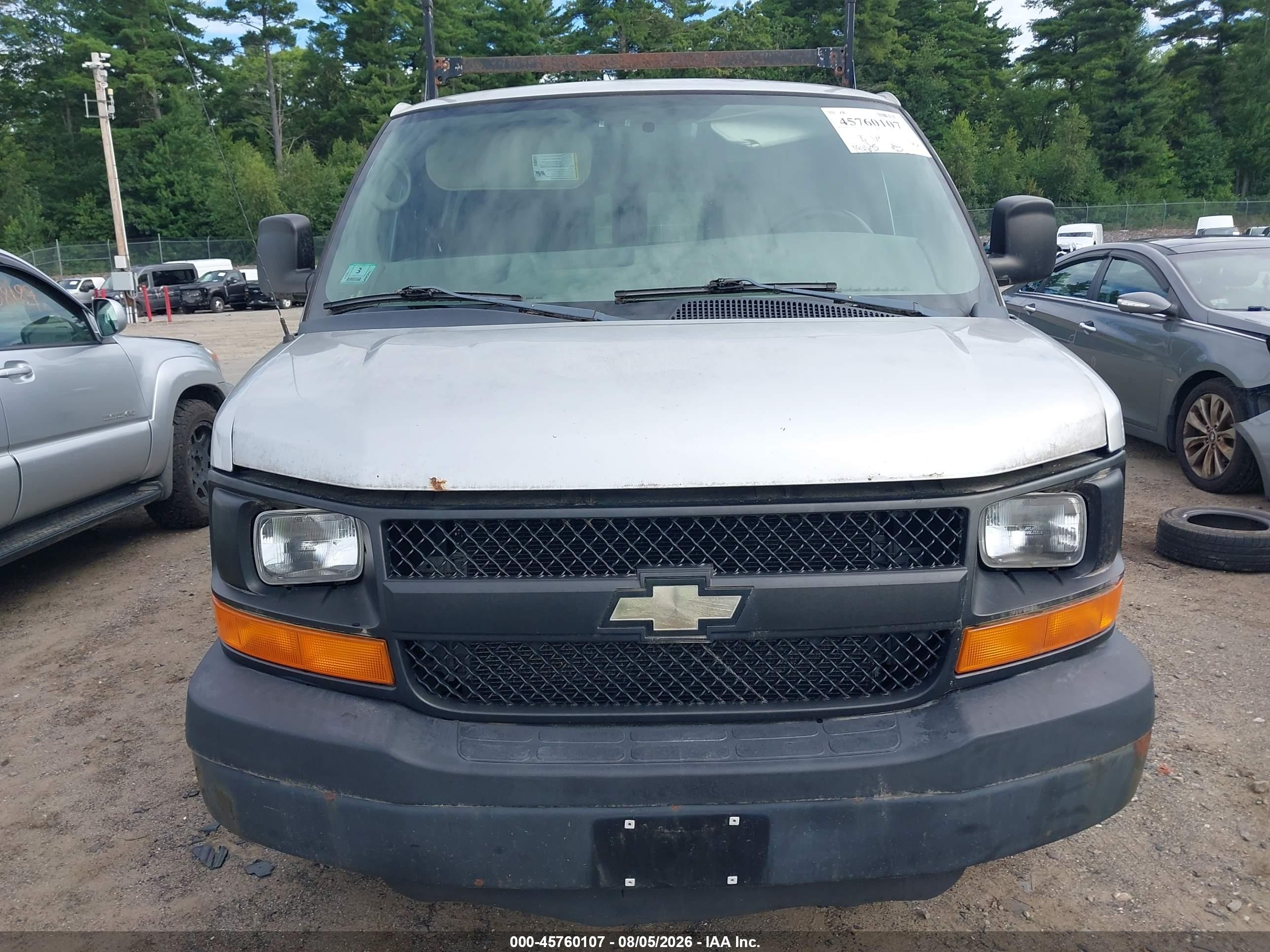 2010 Chevrolet Express 1500 Work Van Silver vin: 1GCUGADX0A1181543