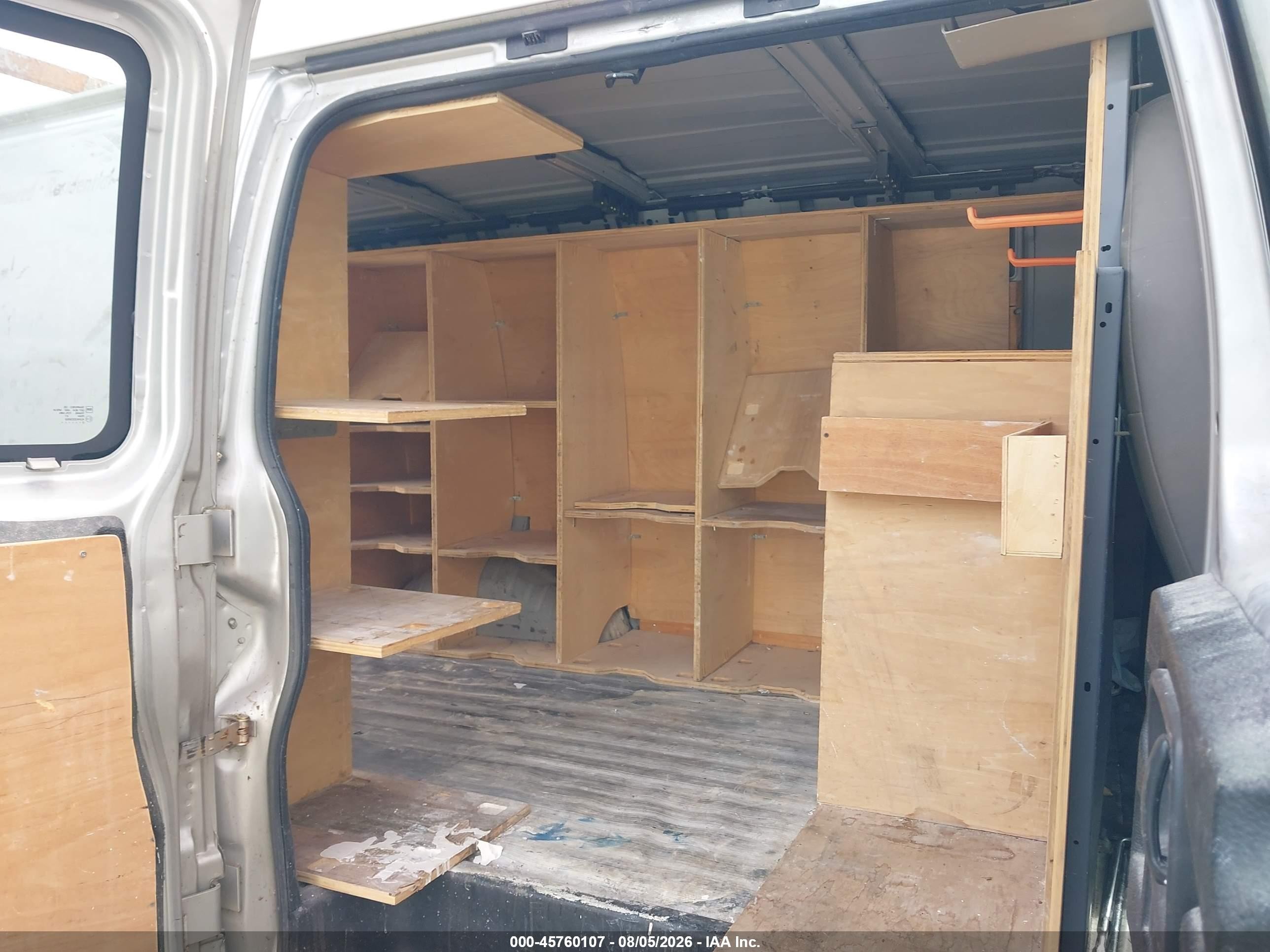 2010 Chevrolet Express 1500 Work Van Silver vin: 1GCUGADX0A1181543