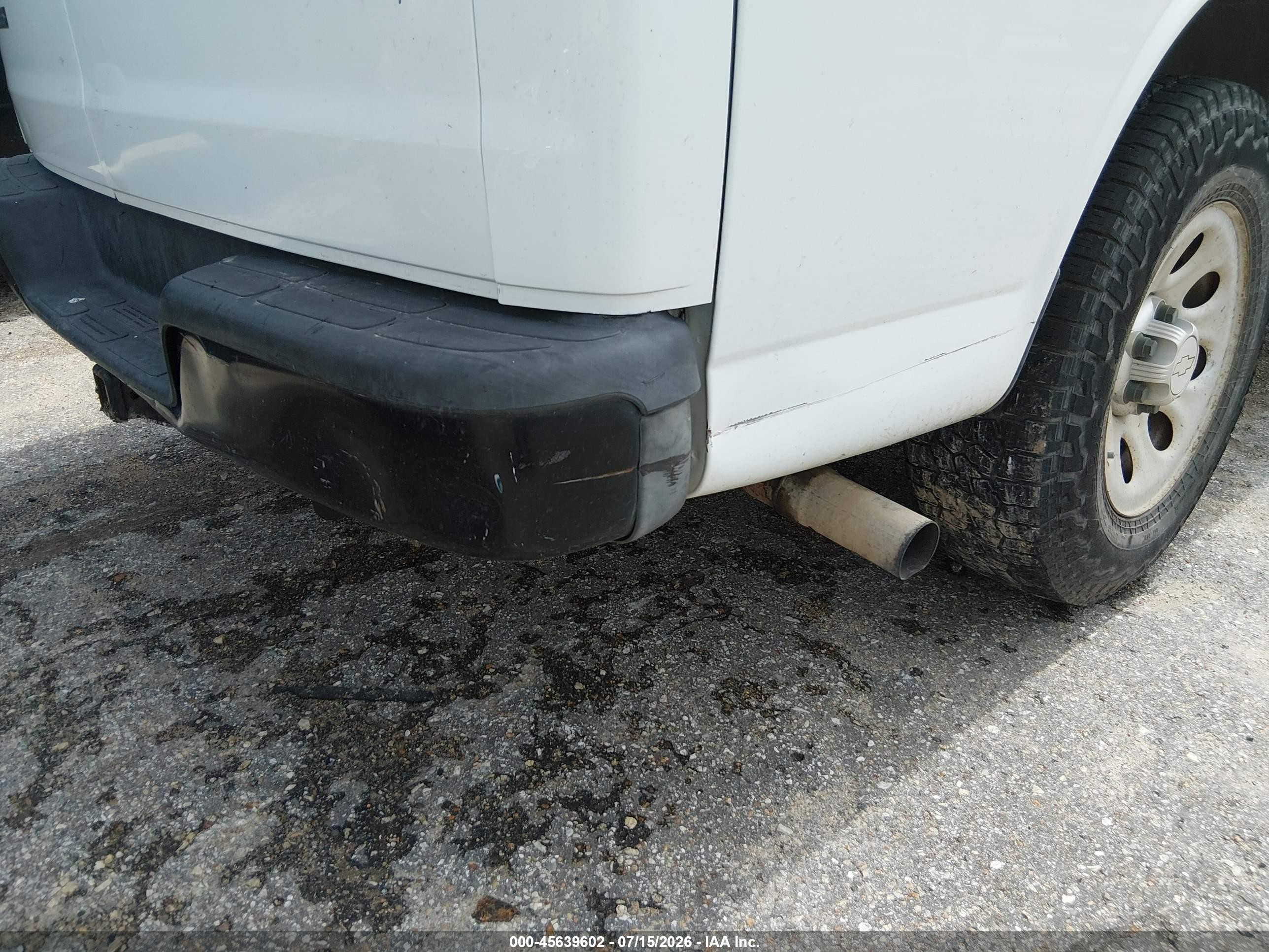2010 Chevrolet Express 1500 Work Van White vin: 1GCUGADX0A1182904