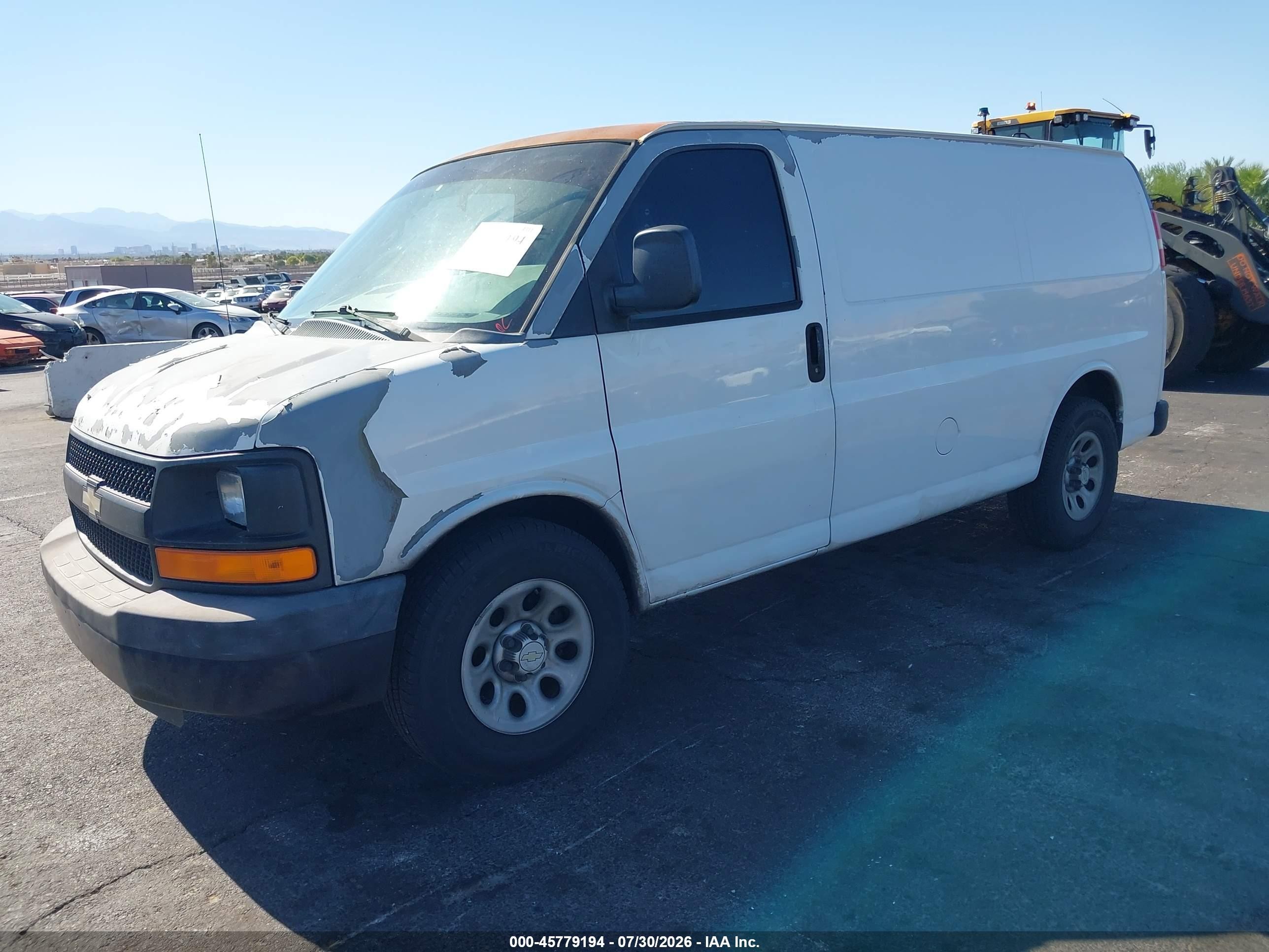 2010 Chevrolet Express 1500 Work Van White vin: 1GCUGADX9A1109403