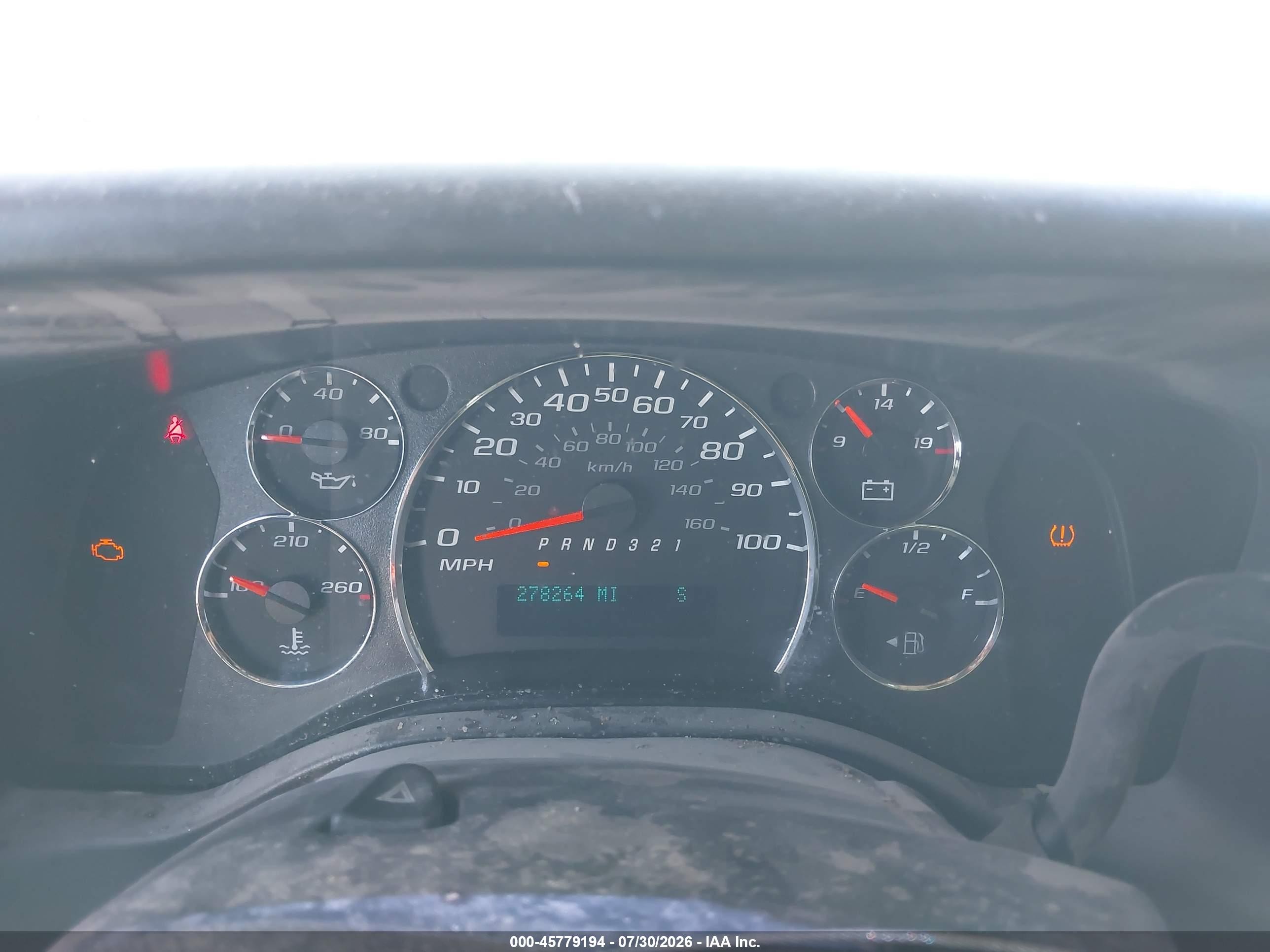 2010 Chevrolet Express 1500 Work Van White vin: 1GCUGADX9A1109403