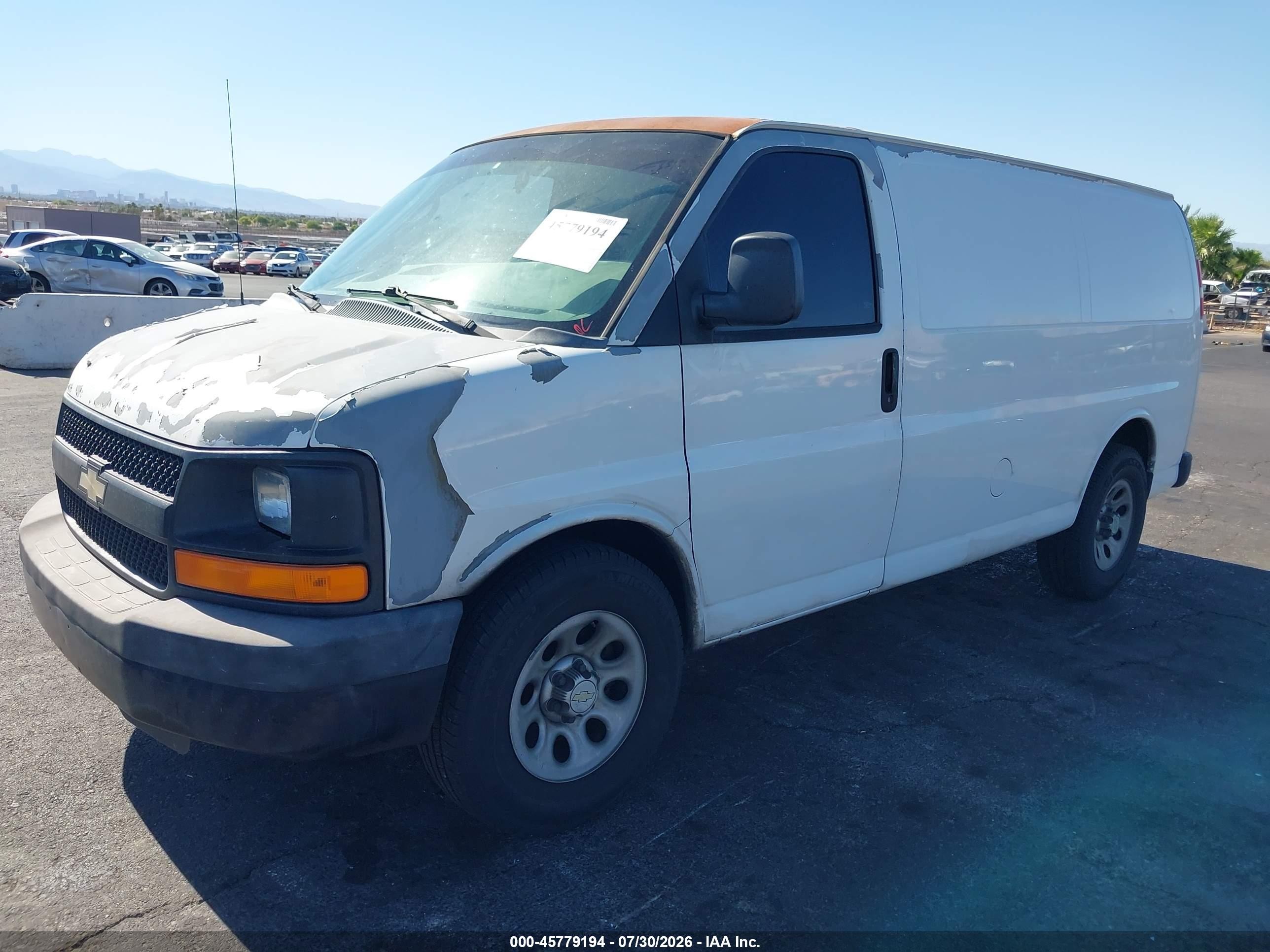 2010 Chevrolet Express 1500 Work Van White vin: 1GCUGADX9A1109403